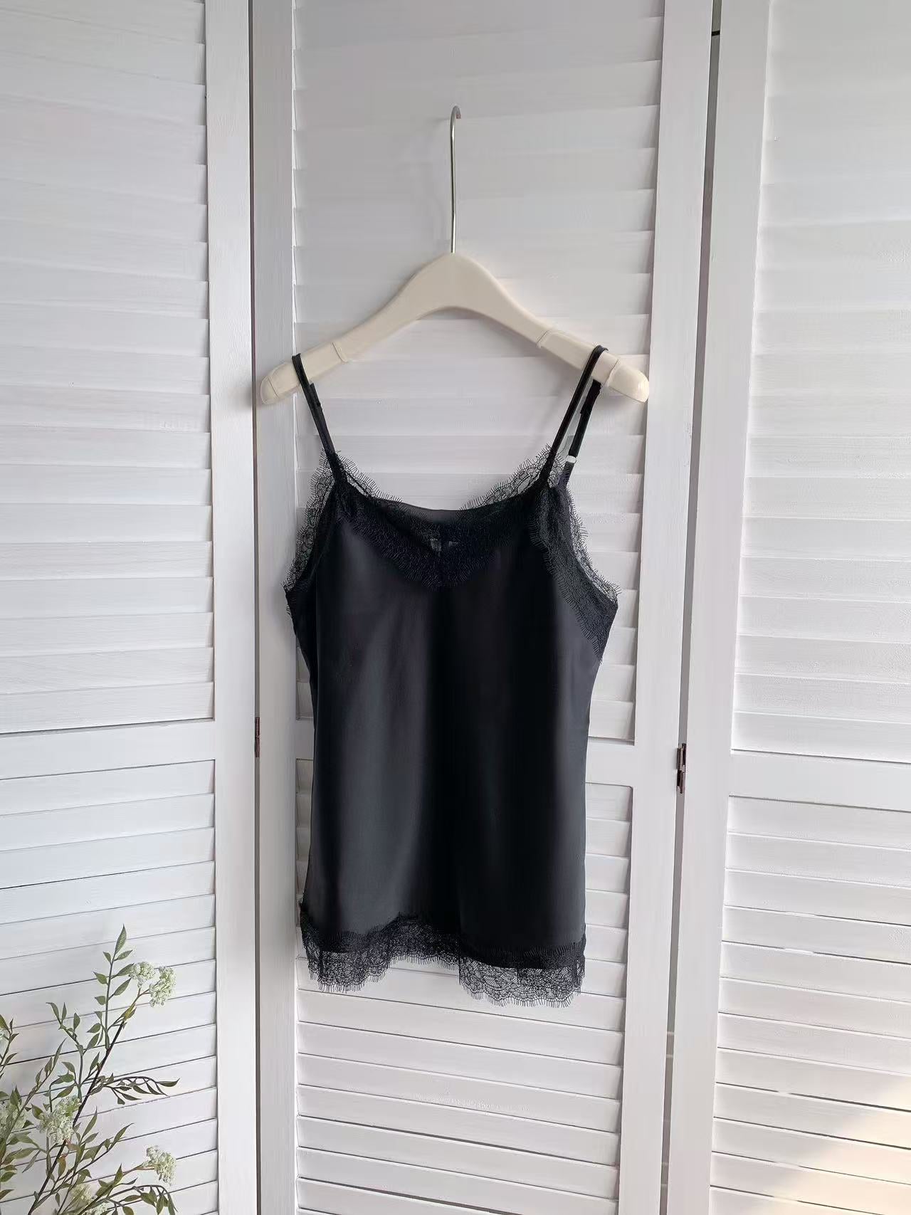 HELLO MILK TEE- 85799 蕾絲吊帶衫