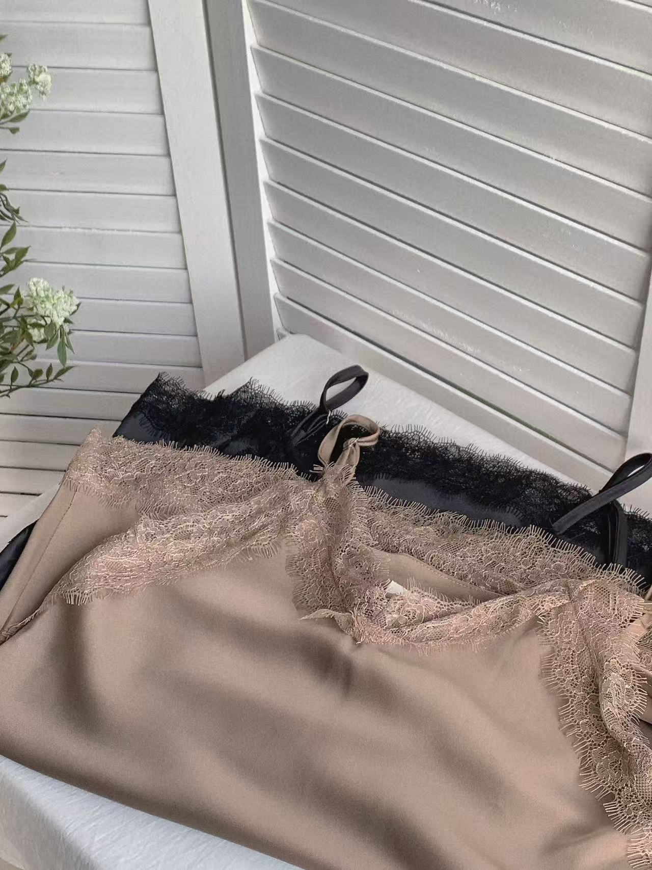 HELLO MILK TEE- 85799 蕾絲吊帶衫