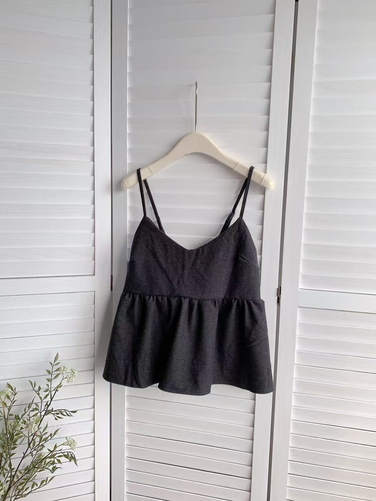 HELLO MILK TEE- 85832 簡約吊帶衫