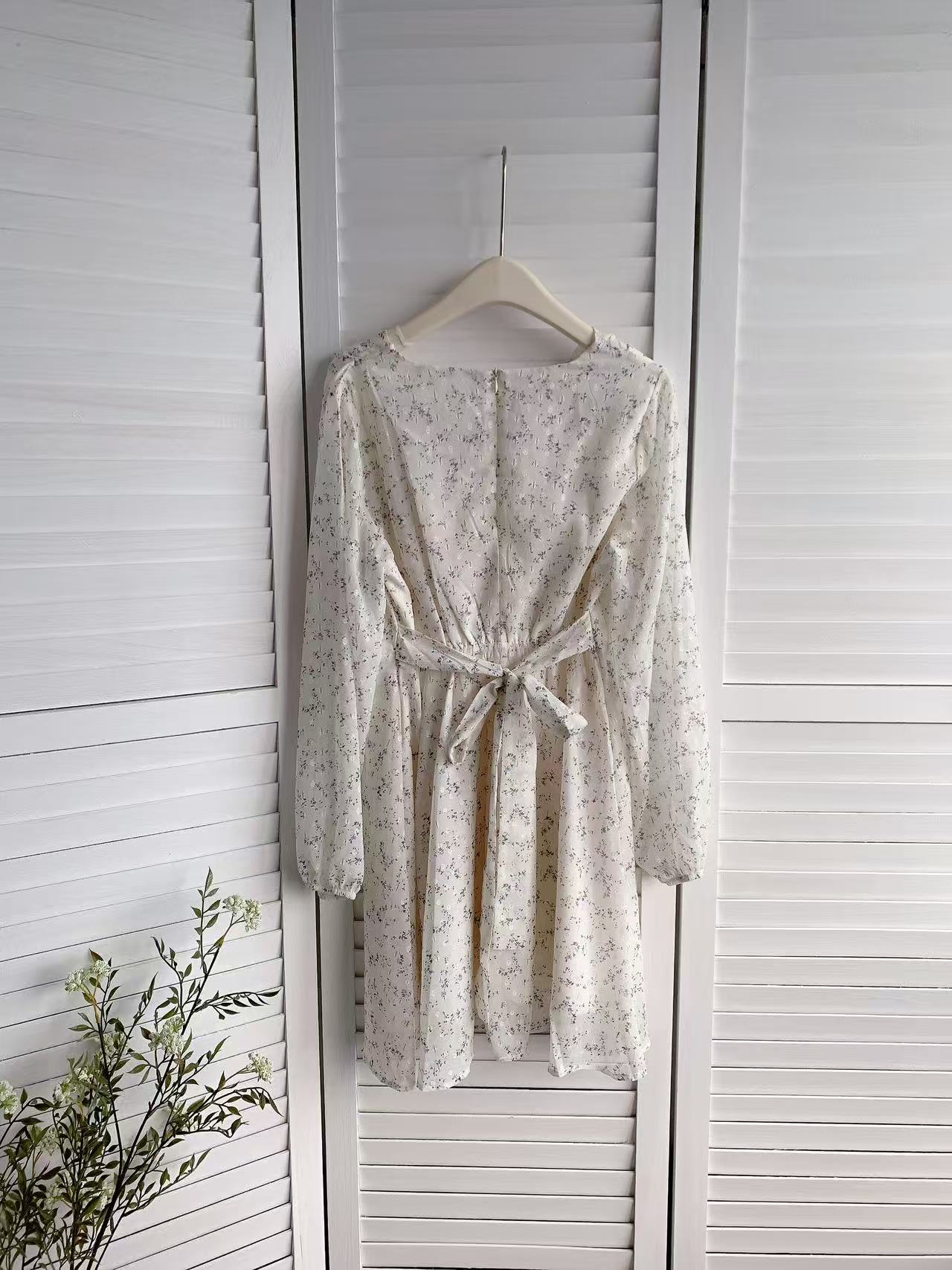 HELLO MILK TEE- 85776 碎花連衣裙