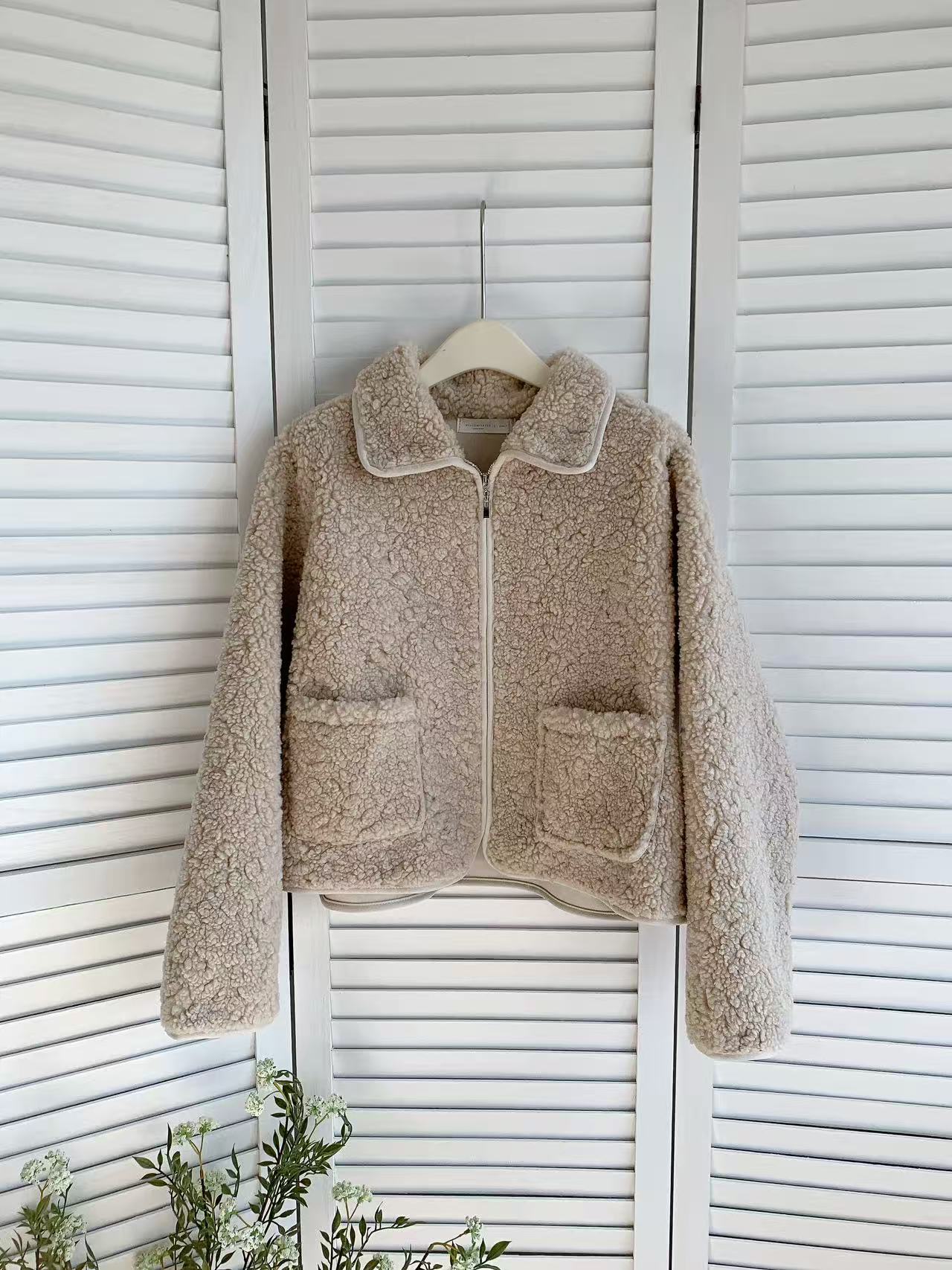 HELLO MILK TEE- 85820 毛絨外套