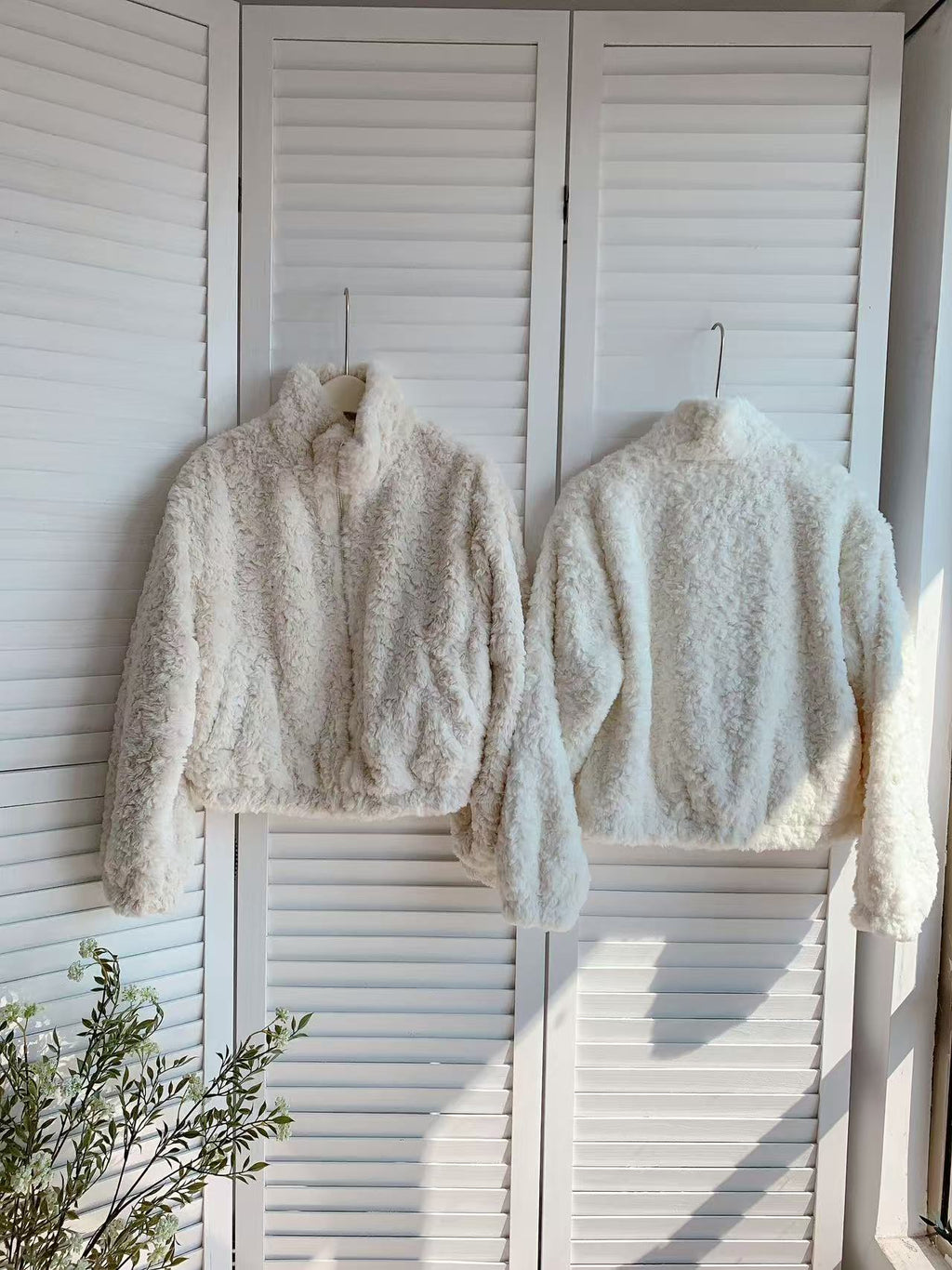 HELLO MILK TEE- 85828 毛毛外套