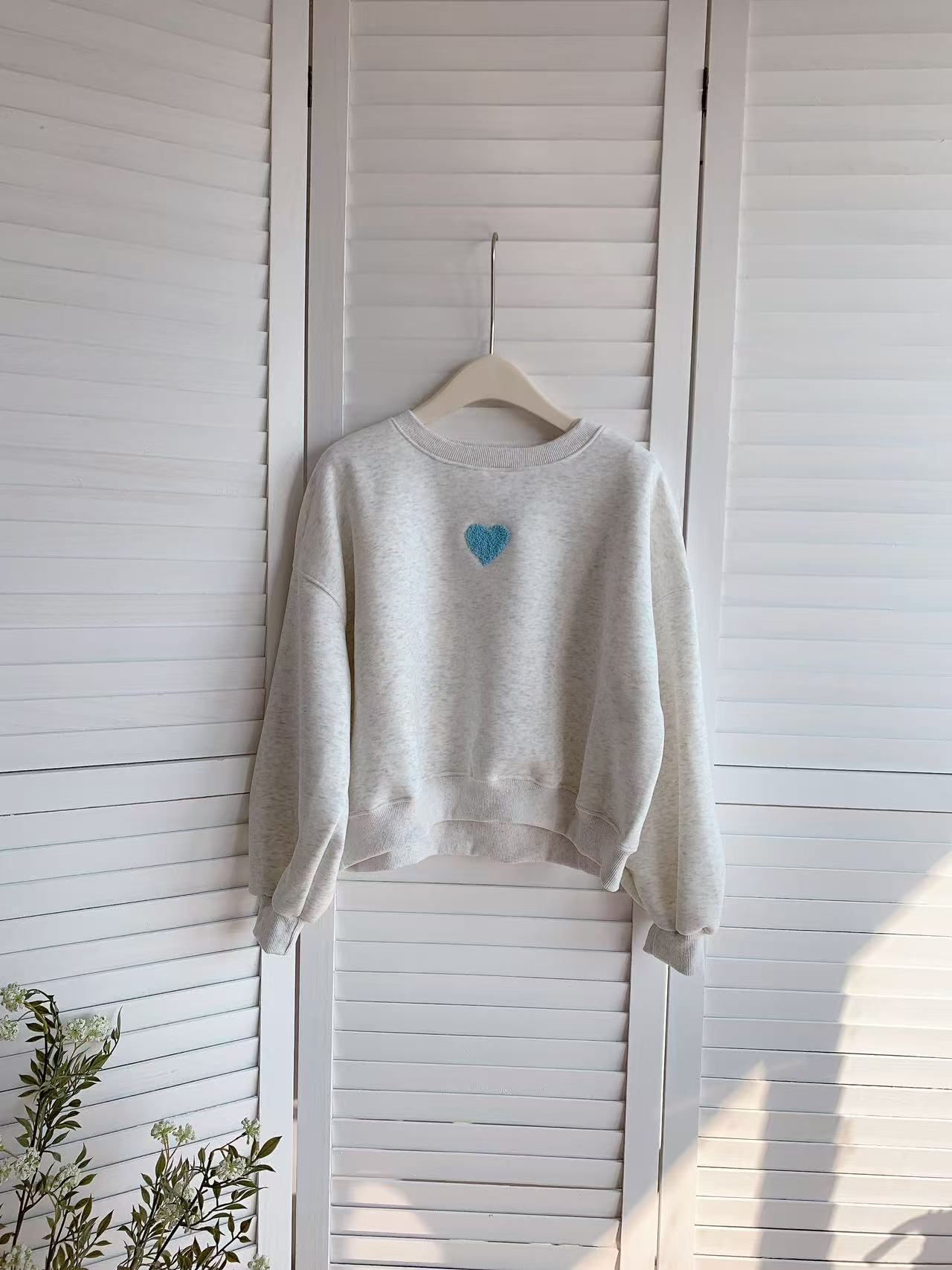 HELLO MILK TEE- 85883 愛心加絨衛衣