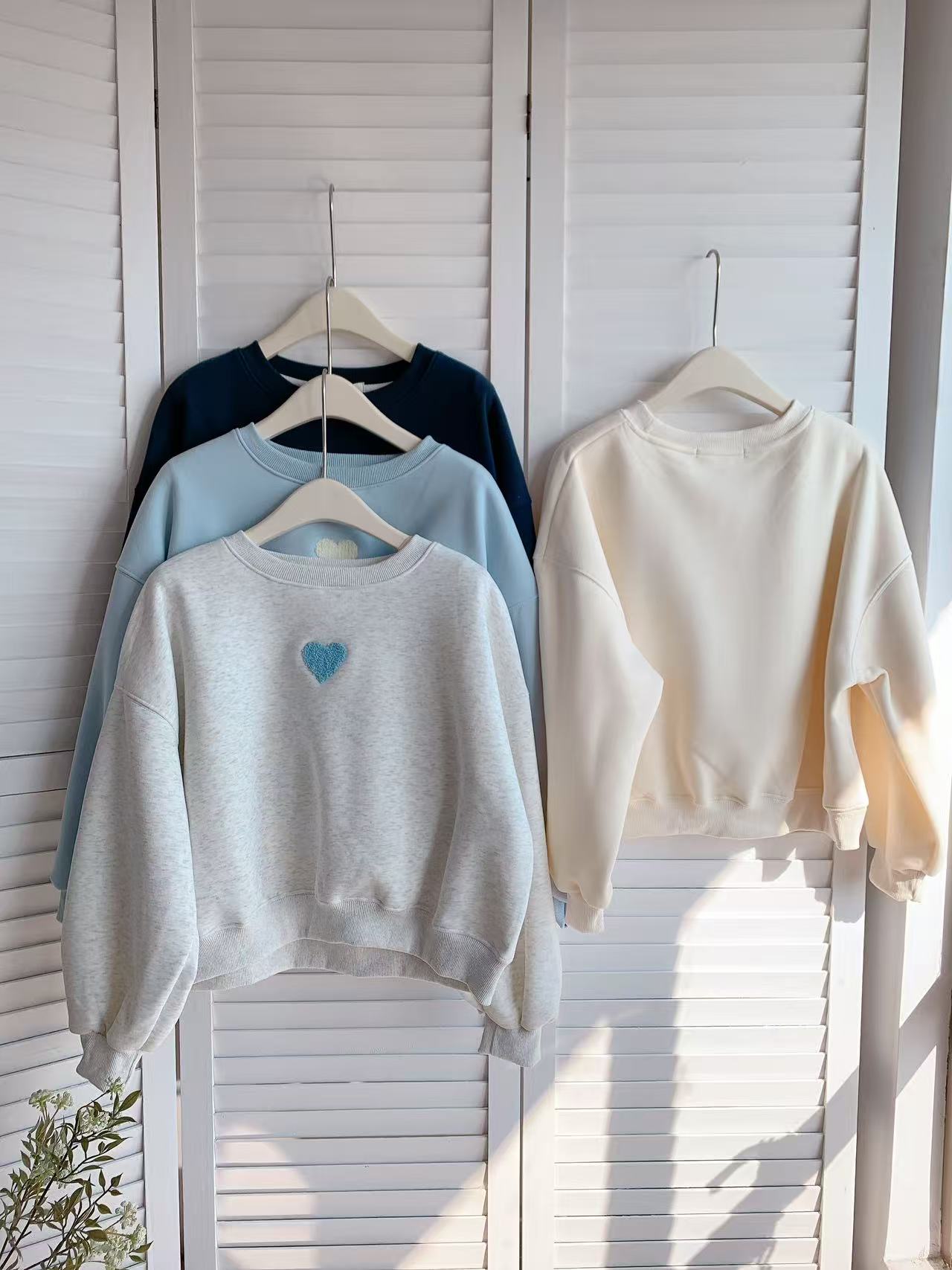 HELLO MILK TEE- 85883 愛心加絨衛衣