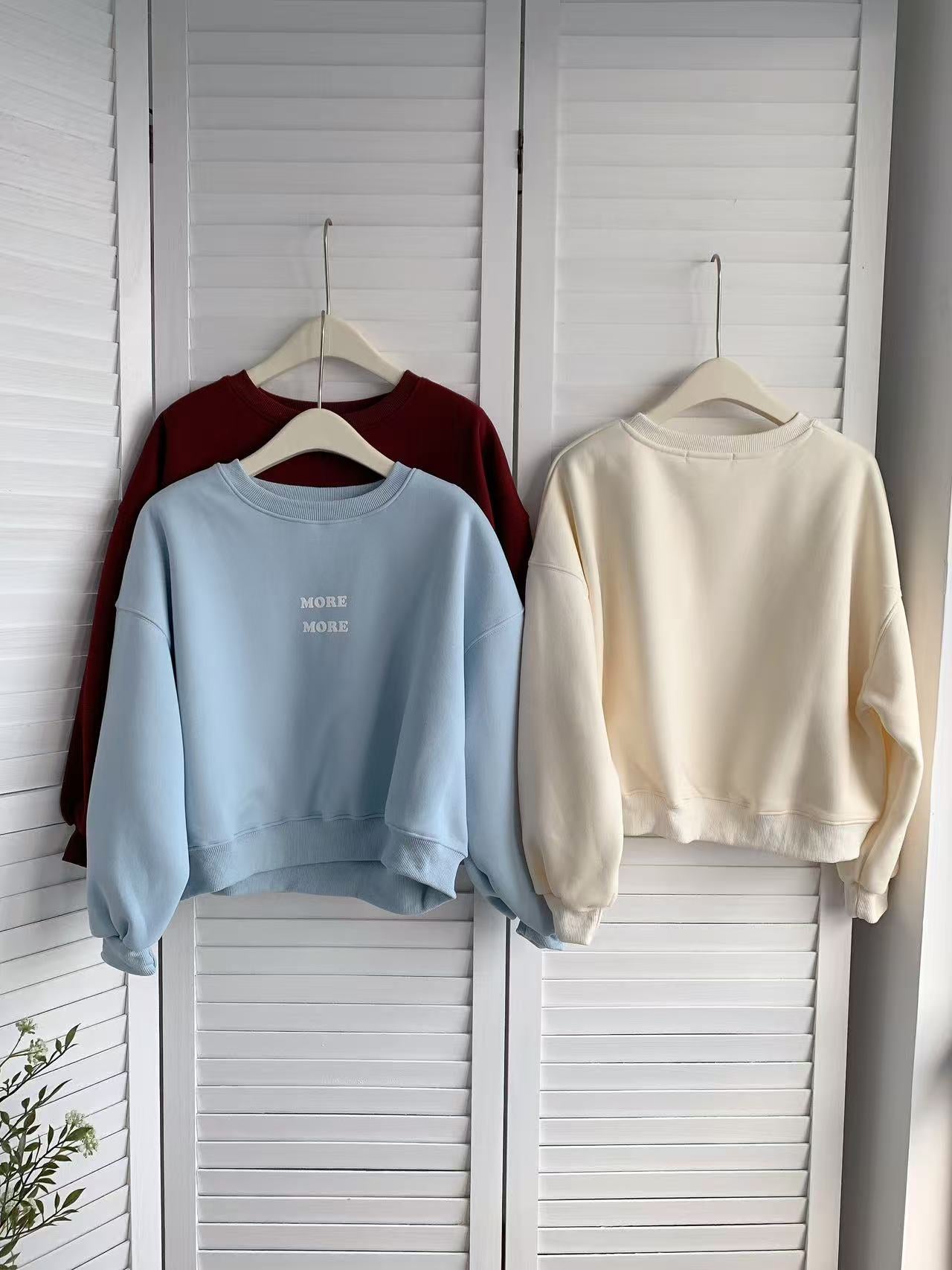 HELLO MILK TEE- 85884 圓領衛衣