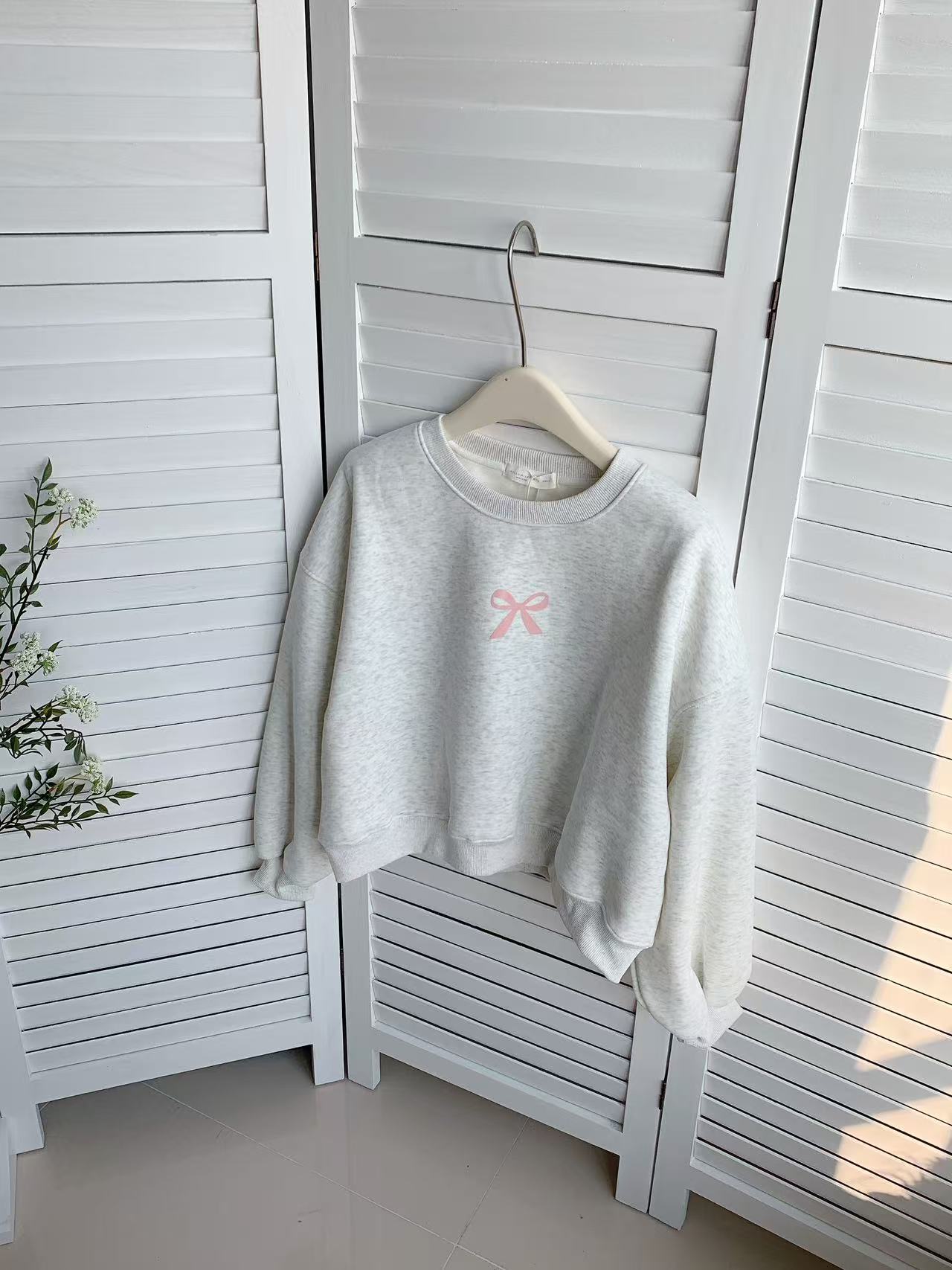 HELLO MILK TEE- 85882 蝴蝶結衛衣