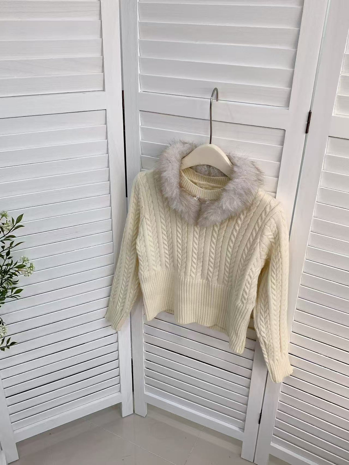 HELLO MILK TEE- 85893 扭花針織衫