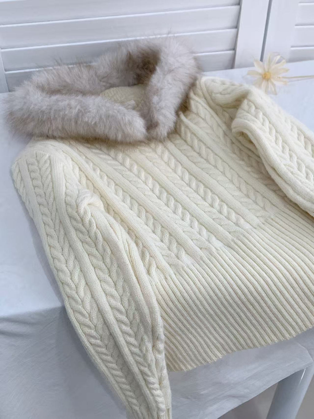 HELLO MILK TEE- 85893 扭花針織衫