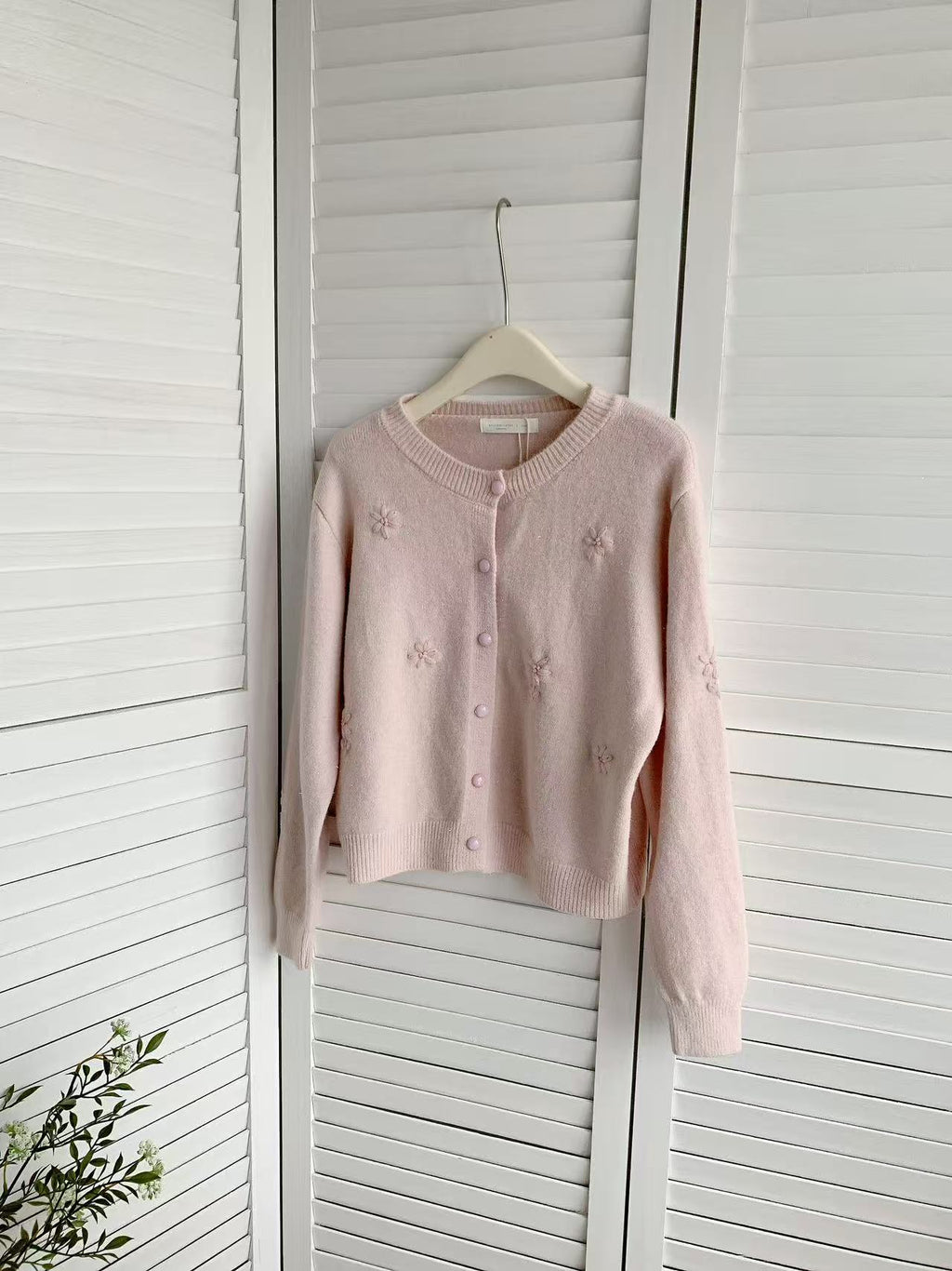 HELLO MILK TEE- 85891 簡約排扣杉