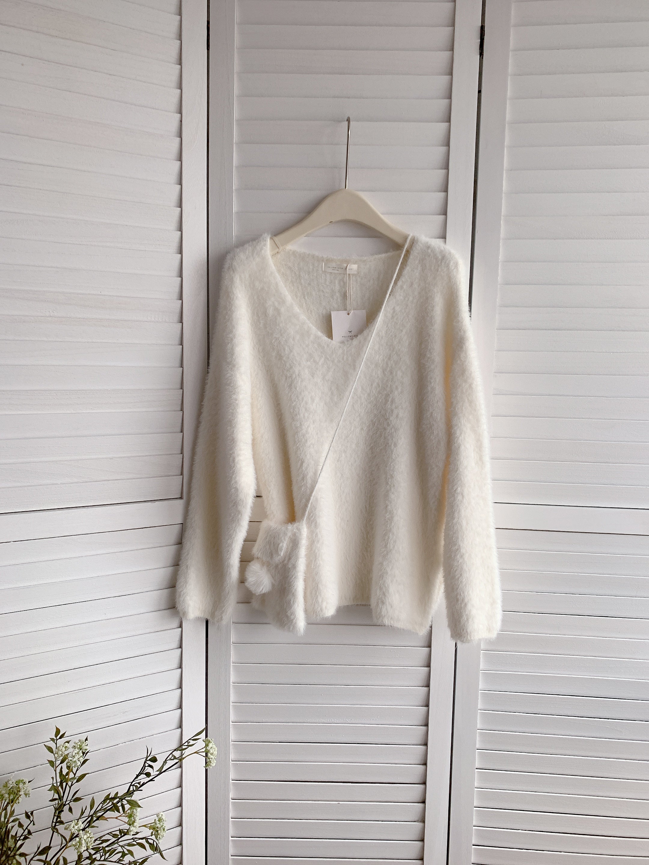 HELLO MILK TEE- 85920 毛絨上衣(有小包)