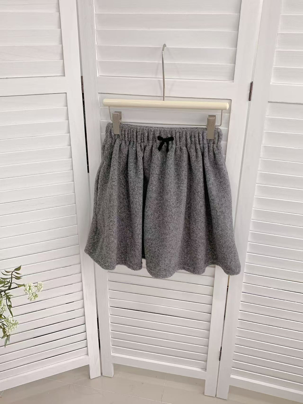 HELLO MILK TEE- 85911 簡約短裙