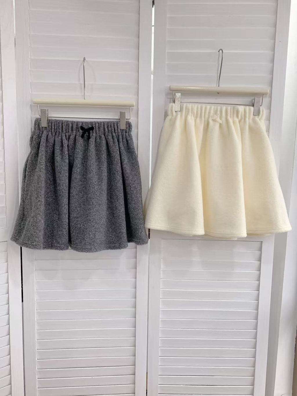 HELLO MILK TEE- 85911 簡約短裙