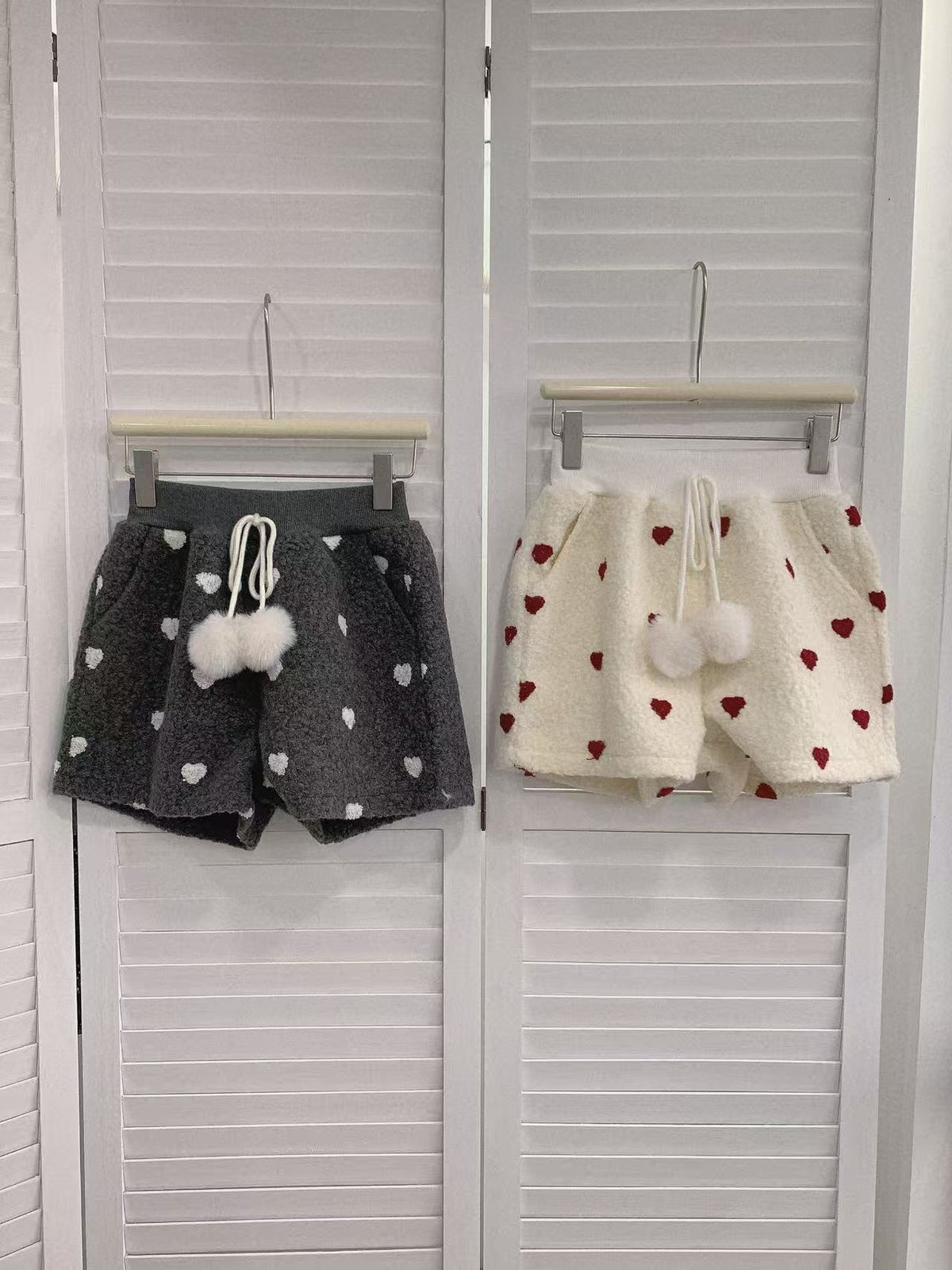 HELLO MILK TEE- 85861 愛心短褲