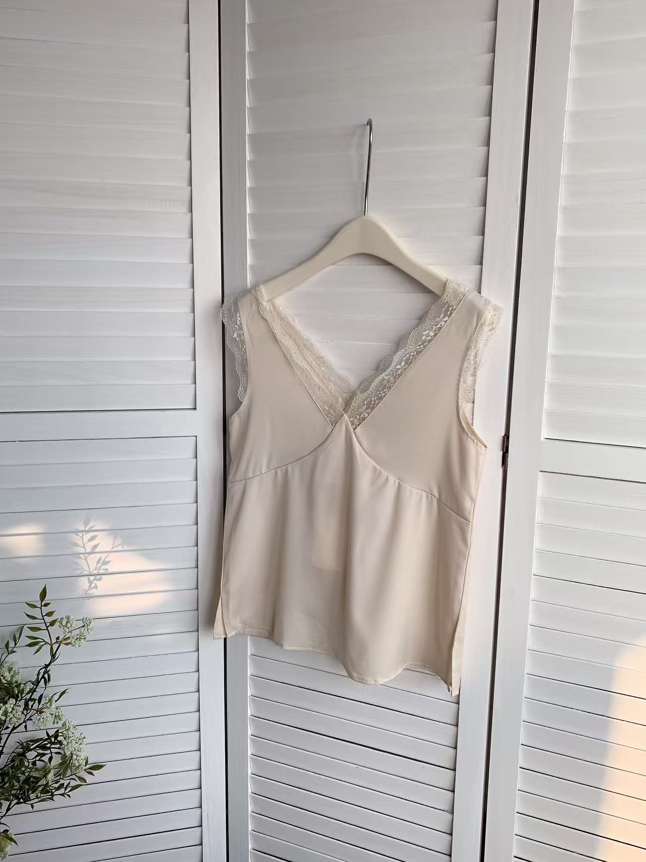 HELLO MILK TEE- 85798 拼接背心