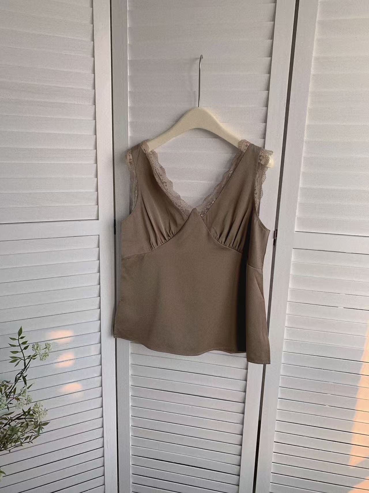 HELLO MILK TEE- 85798 拼接背心