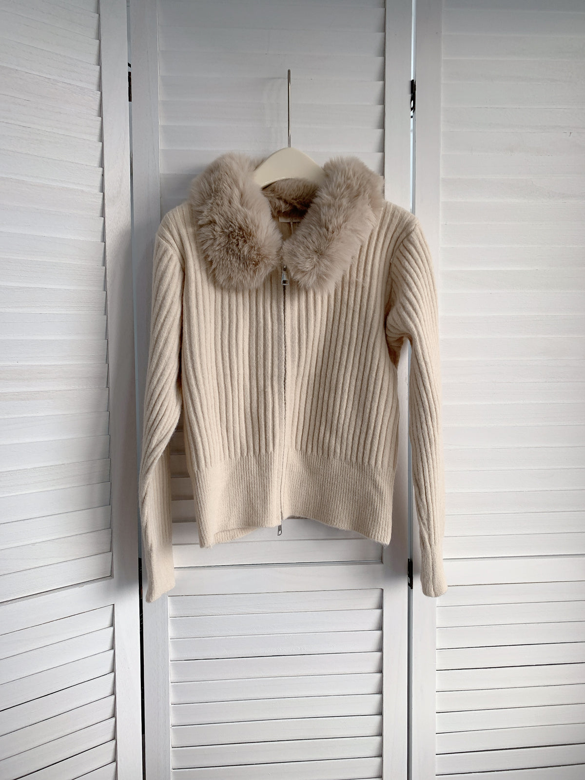 HELLO MILK TEE-85890 毛領上衣