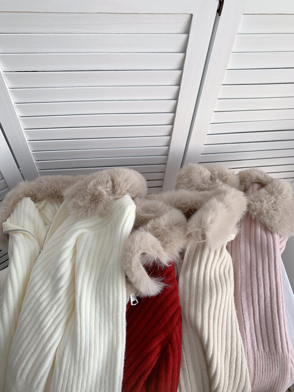 HELLO MILK TEE-85890 毛領上衣