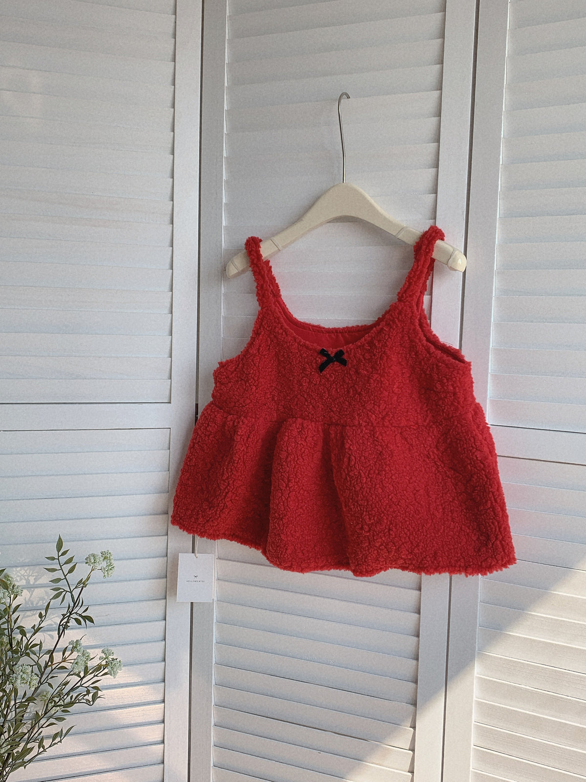 HELLO MILK TEE- 85915 毛絨吊帶衫