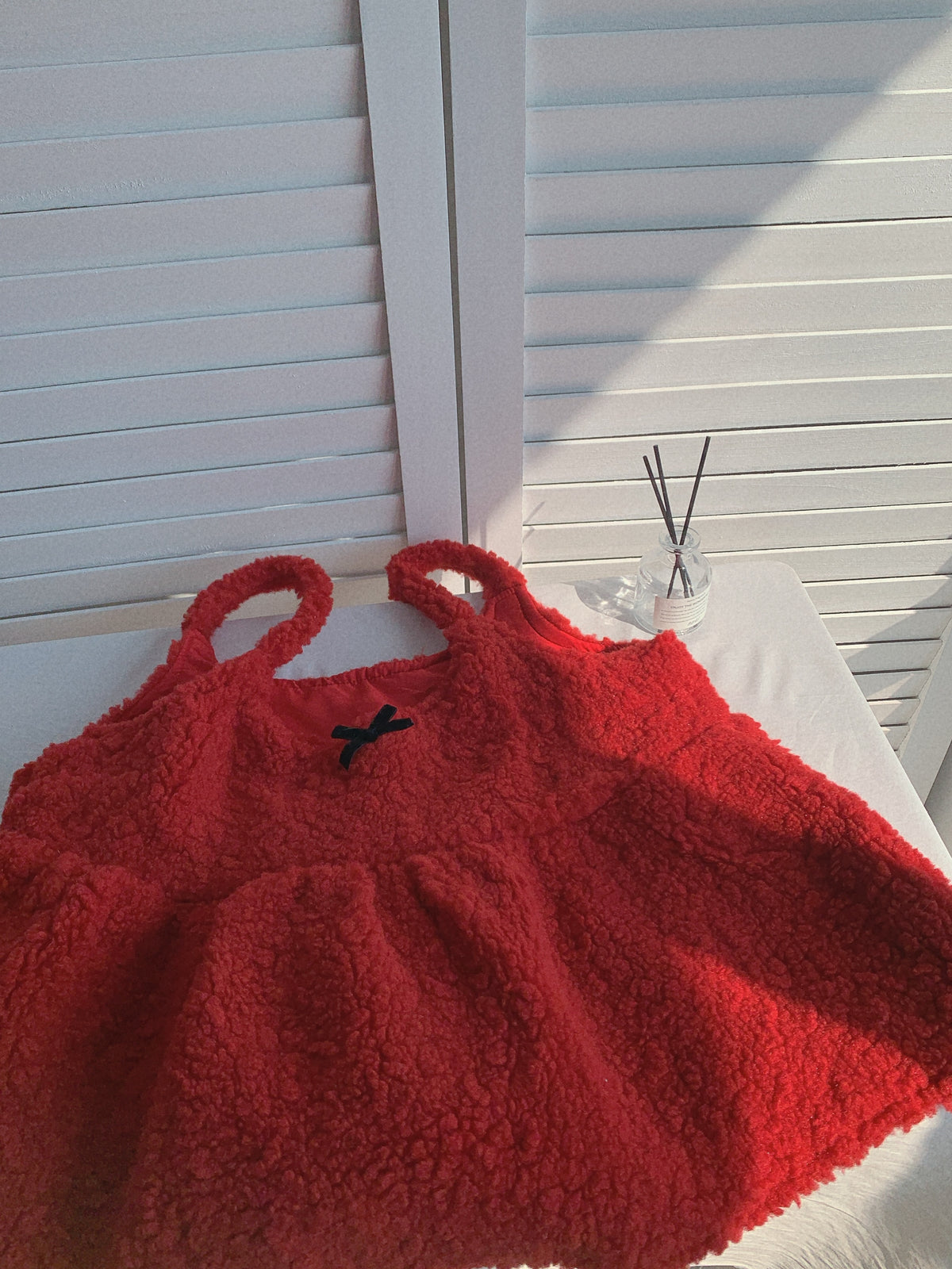 HELLO MILK TEE- 85915 毛絨吊帶衫