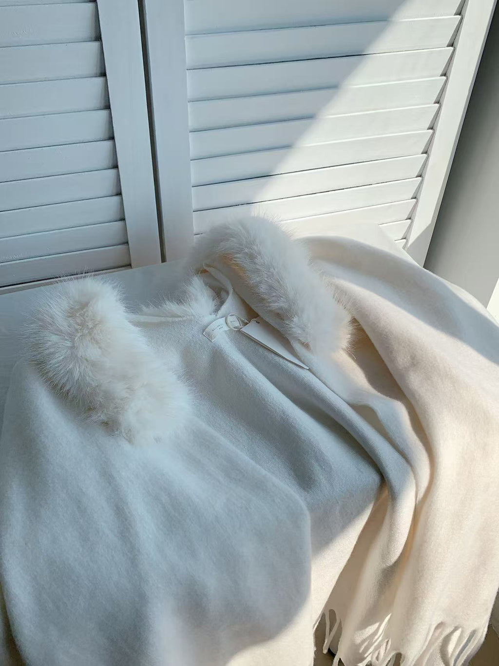 HELLO MILK TEE- 85898 毛毛上衣