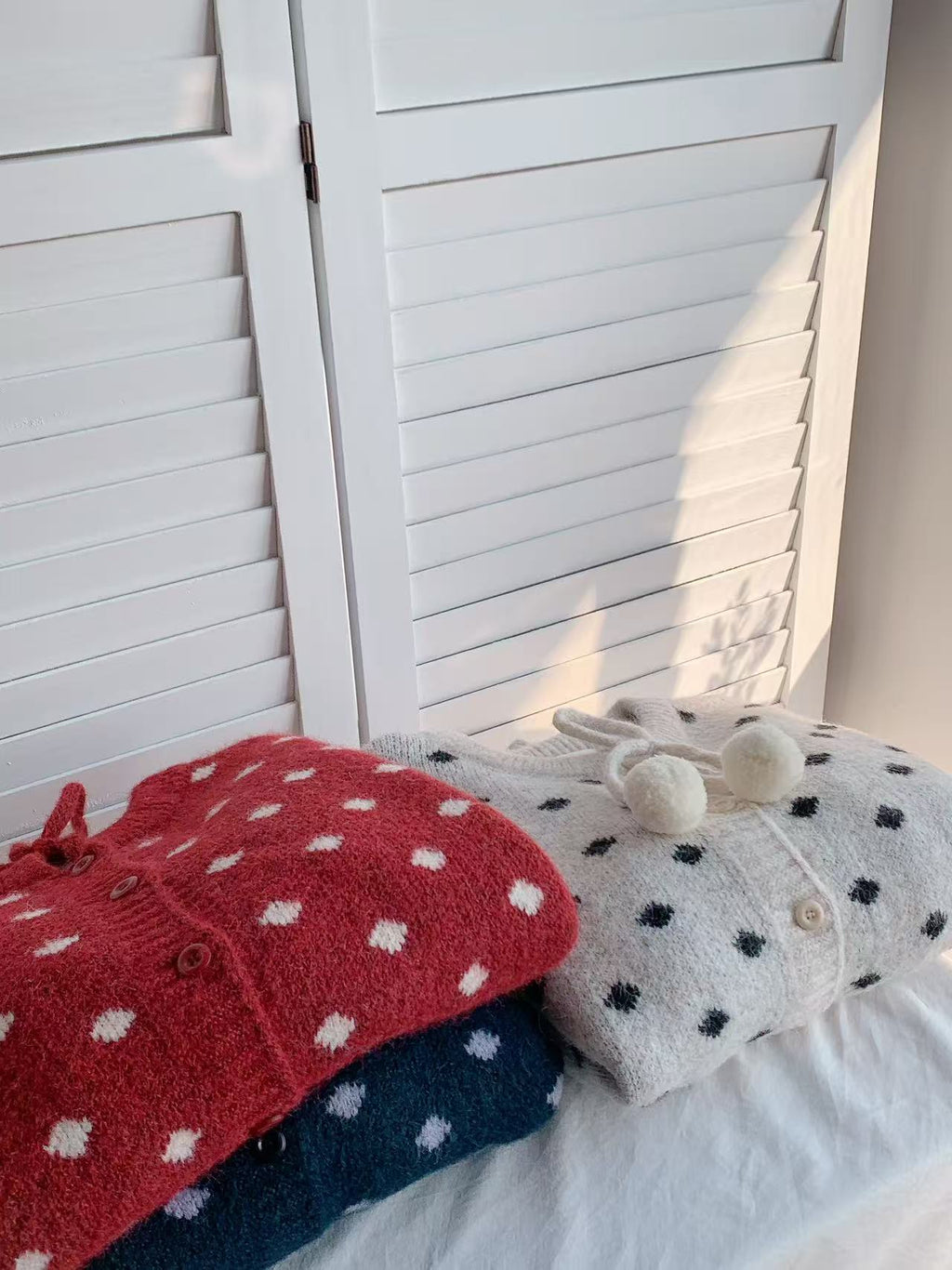 HELLO MILK TEE- 85897 波點開衫