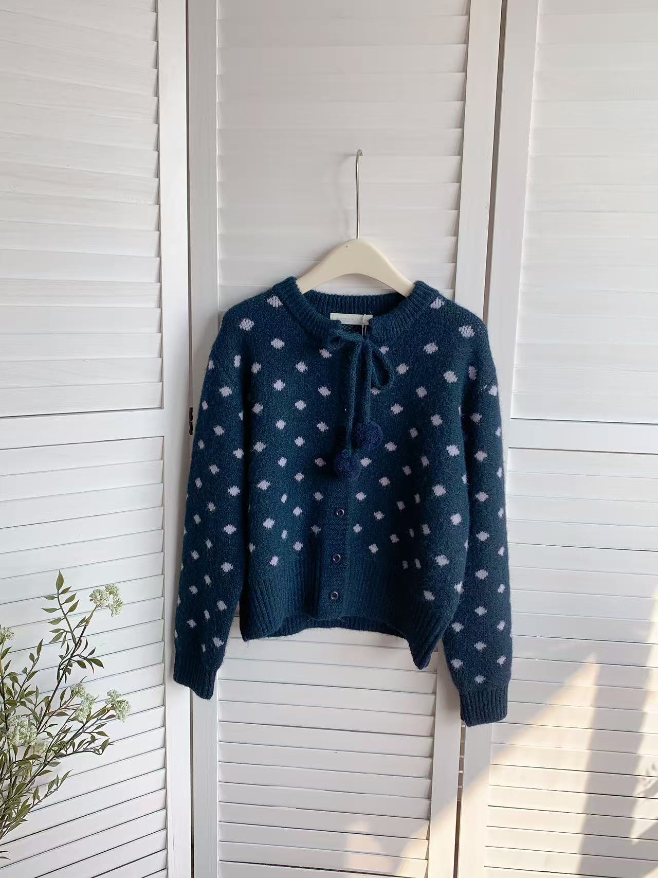 HELLO MILK TEE- 85897 波點開衫