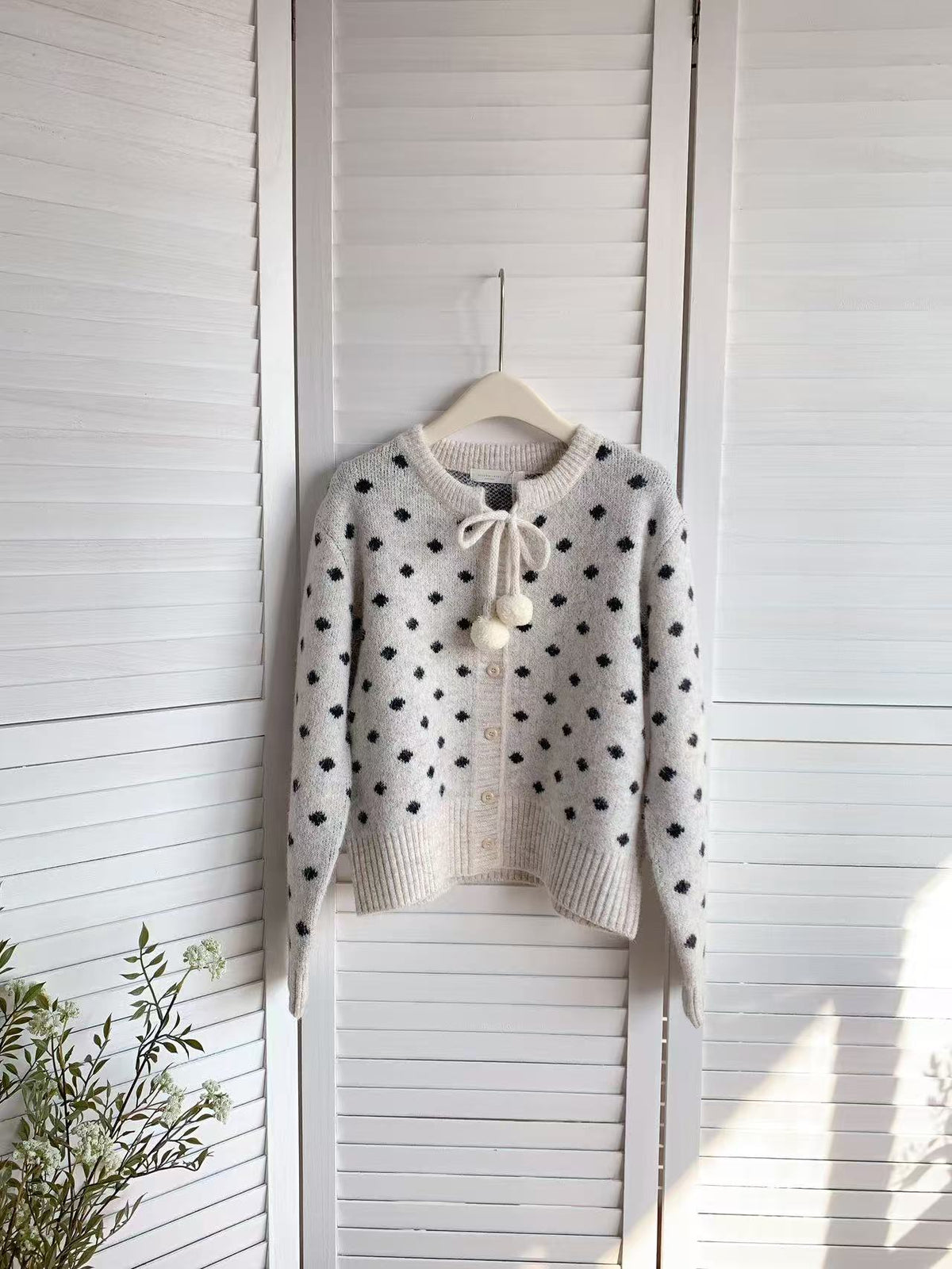 HELLO MILK TEE- 85897 波點開衫