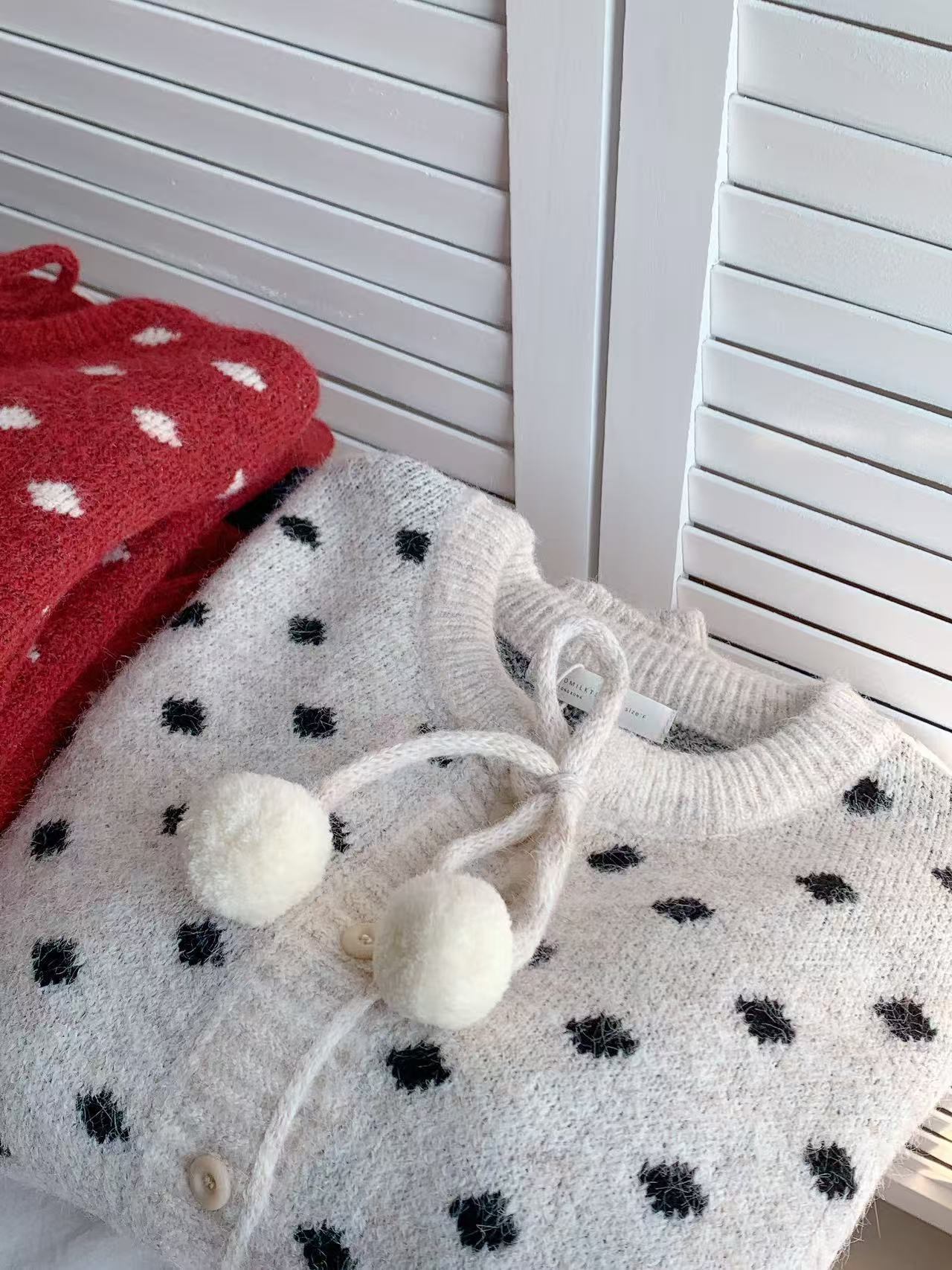 HELLO MILK TEE- 85897 波點開衫