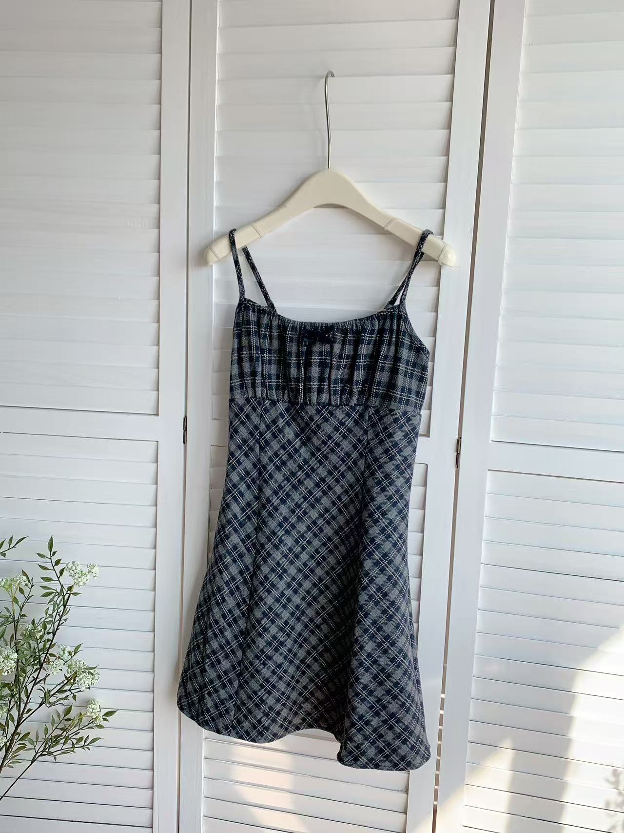 HELLO MILK TEE- 85940 格子吊帶裙