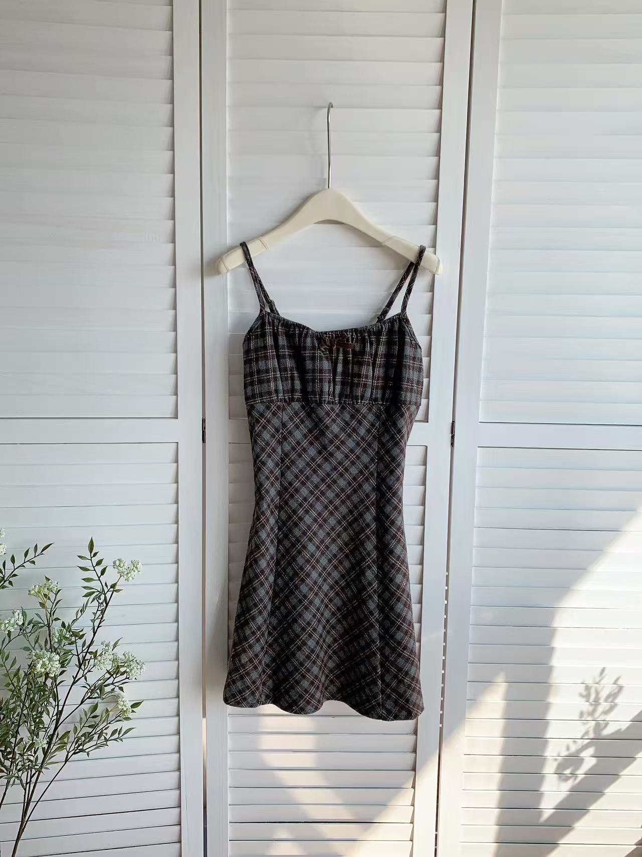 HELLO MILK TEE- 85940 格子吊帶裙