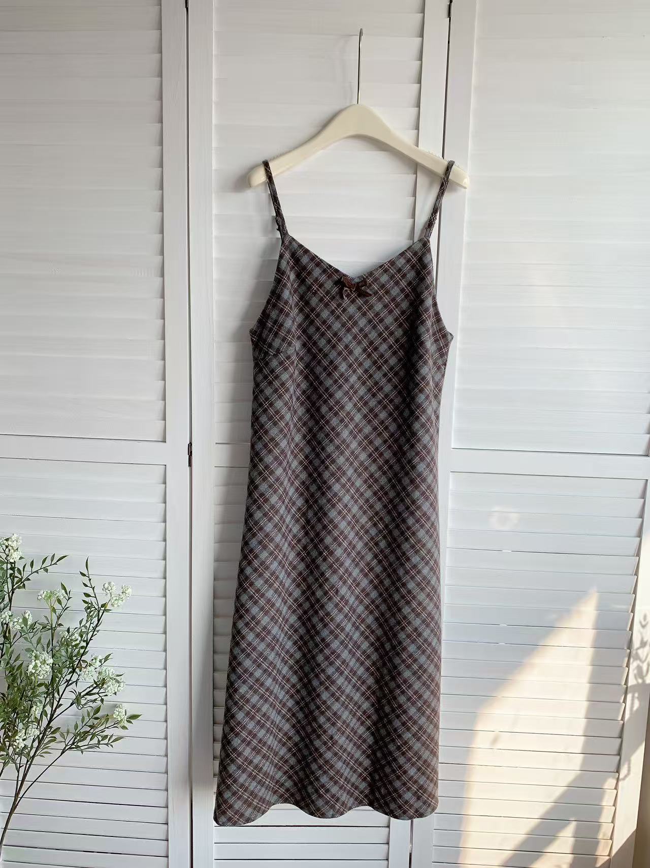 HELLO MILK TEE- 85942 百搭吊帶裙