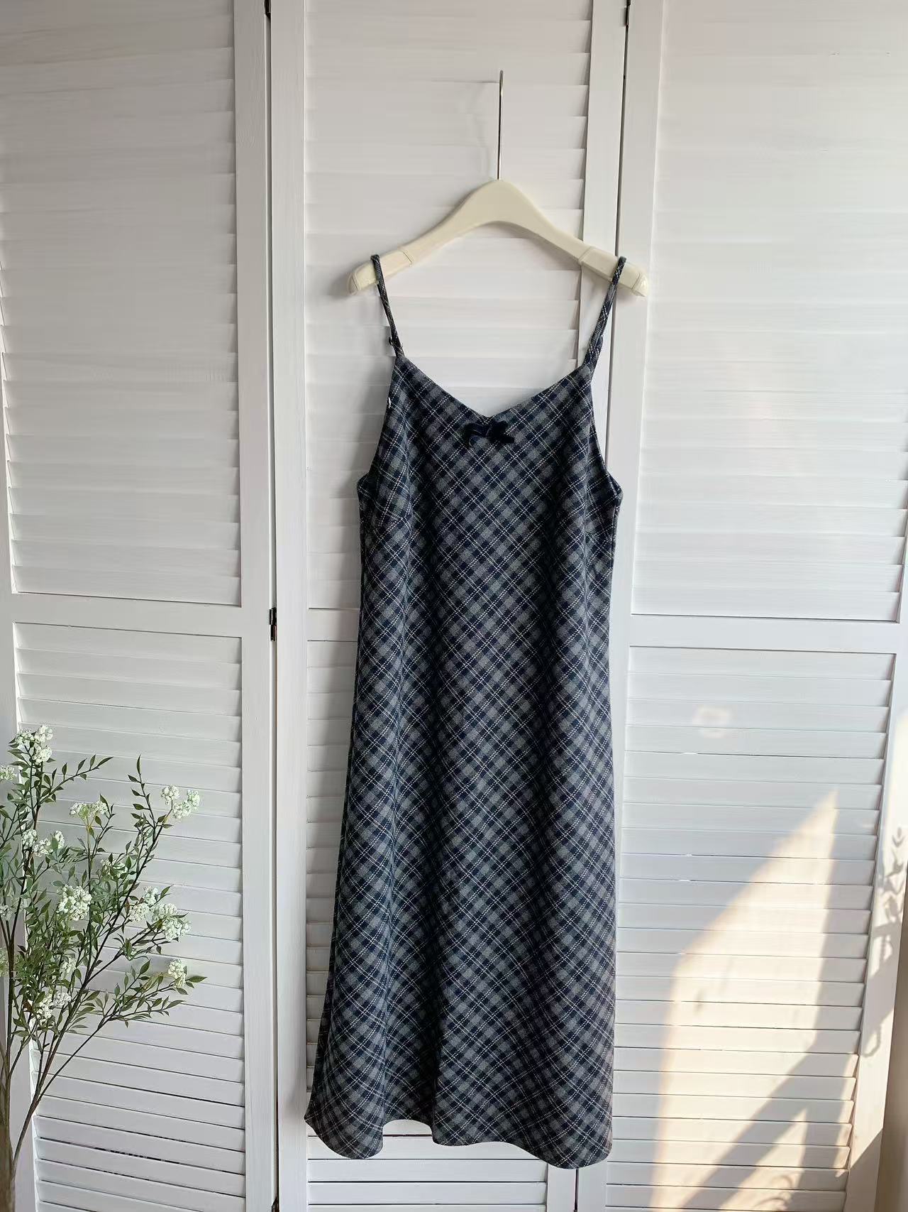 HELLO MILK TEE- 85942 百搭吊帶裙