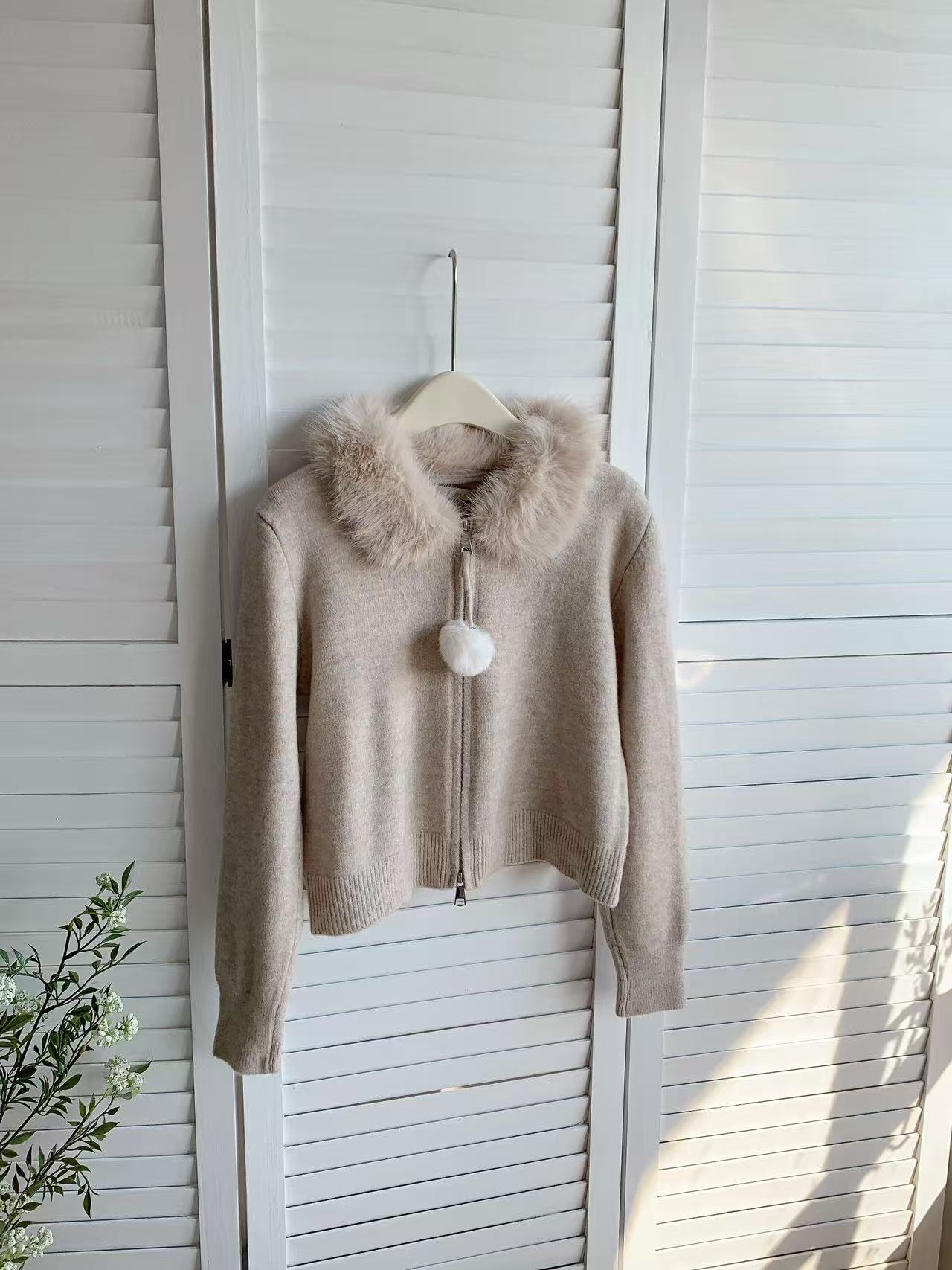 HELLO MILK TEE- 85872 毛領上衣