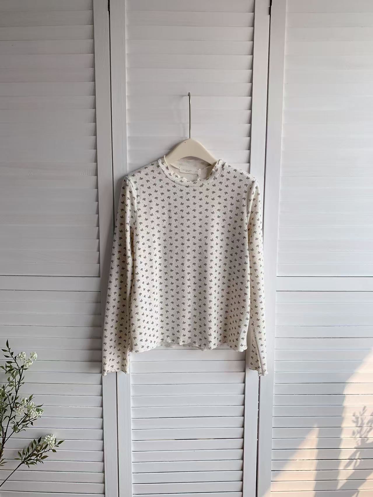 HELLO MILK TEE- 85916 碎花打底衫