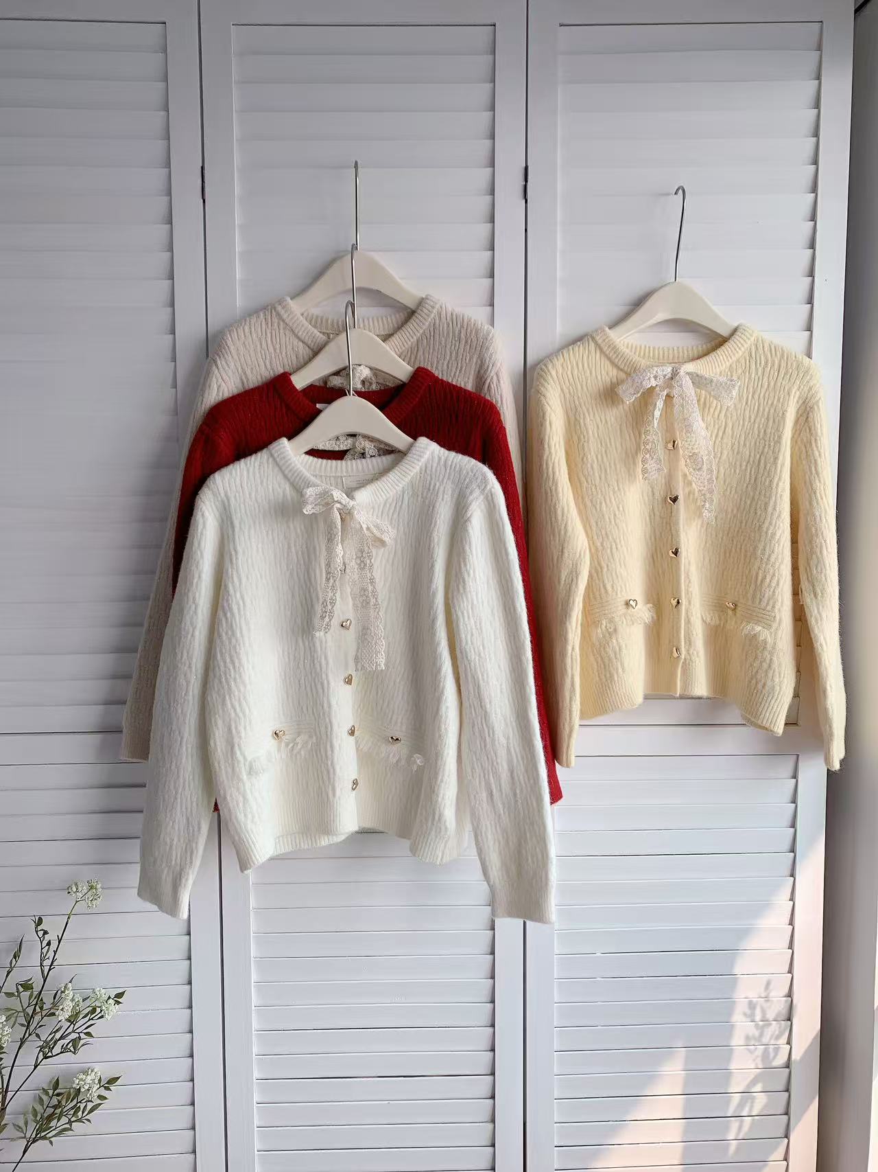 HELLO MILK TEE- 85965 圓領系帶衫