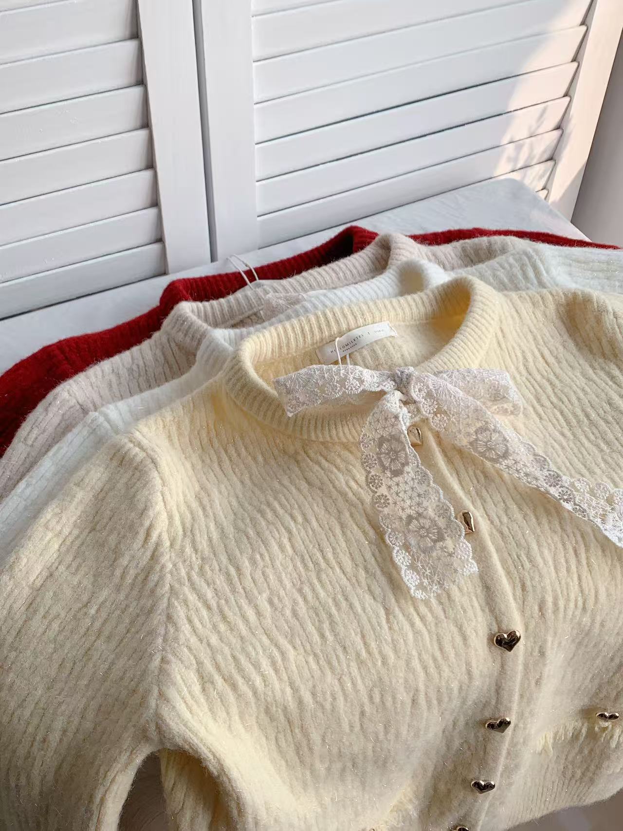 HELLO MILK TEE- 85965 圓領系帶衫