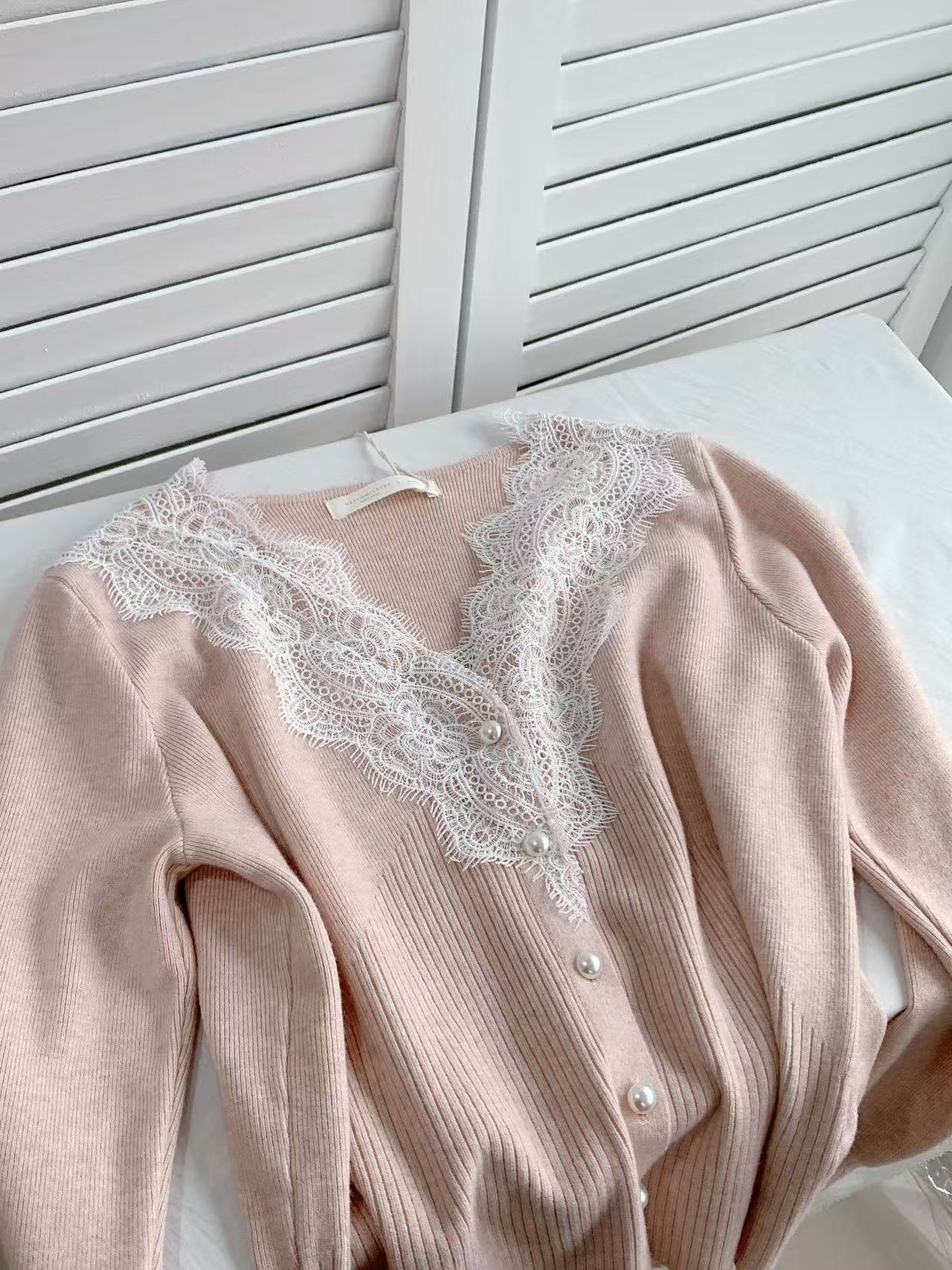 HELLO MILK TEE- 85987 拼接蕾絲衫