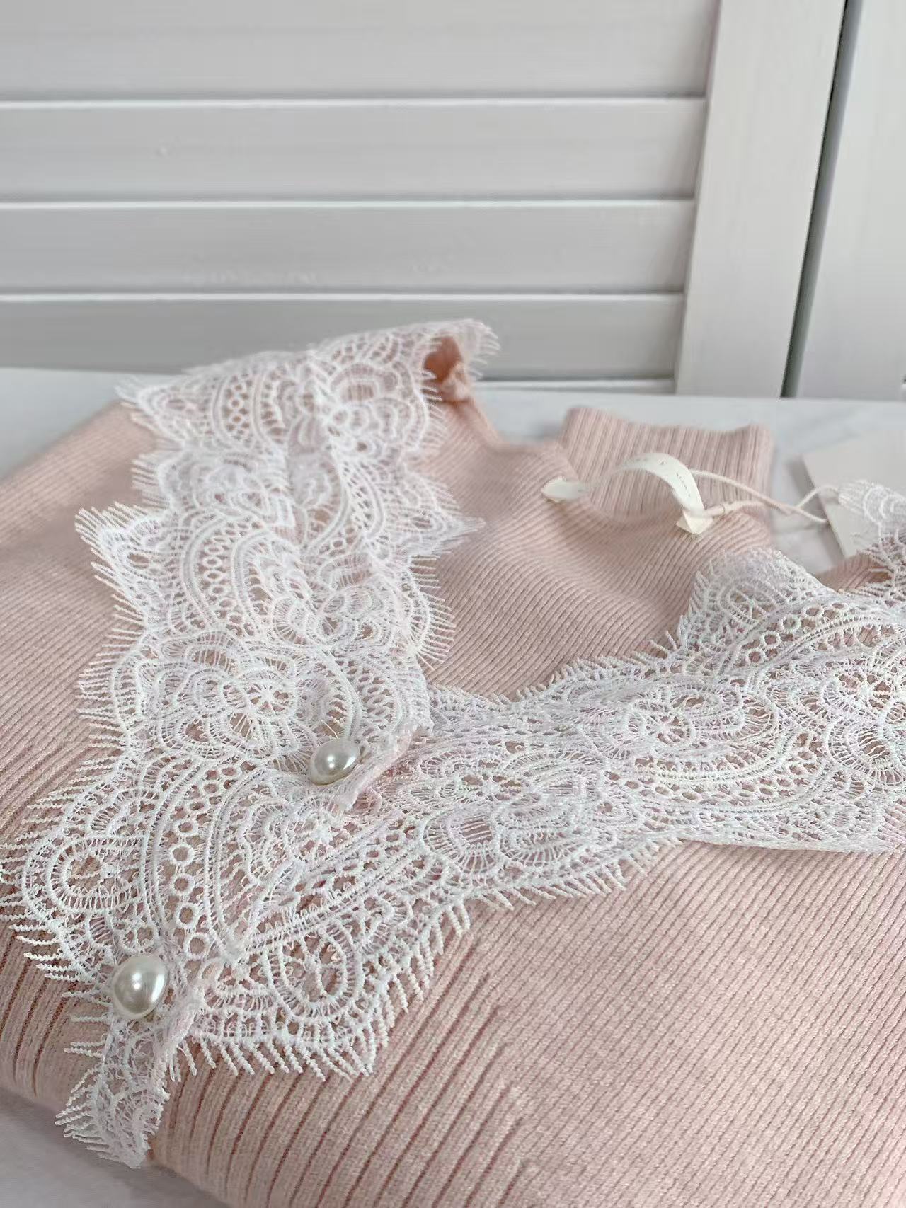 HELLO MILK TEE- 85987 拼接蕾絲衫