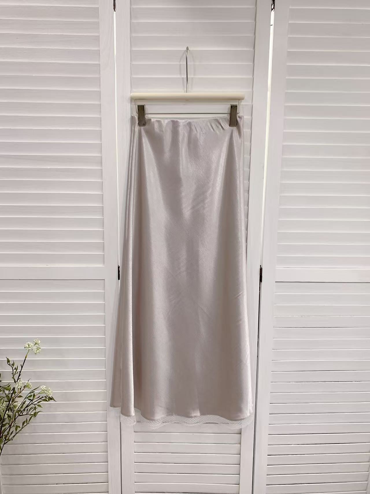 HELLO MILK TEE- 86008 緞面半裙