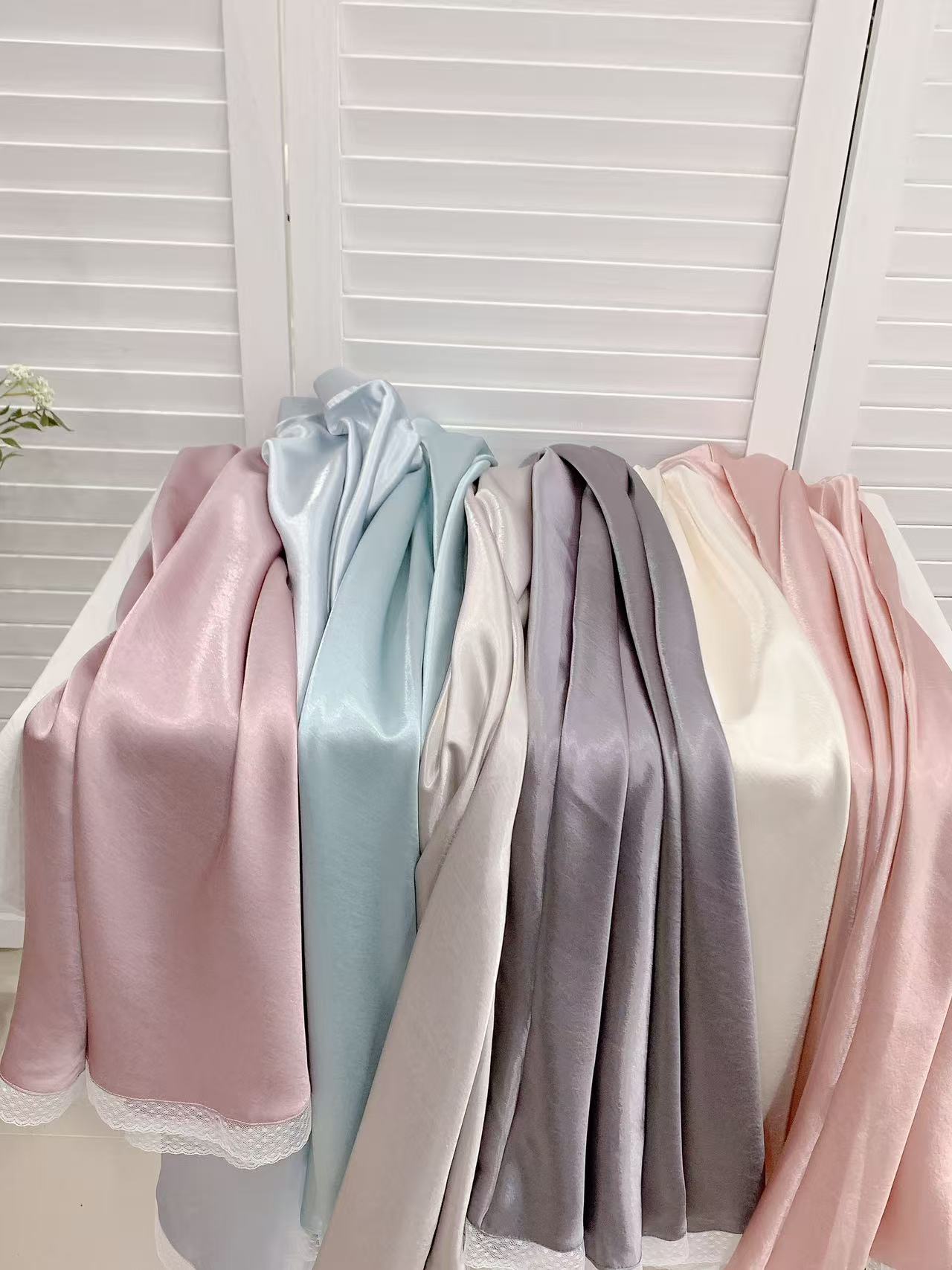 HELLO MILK TEE- 86008 緞面半裙