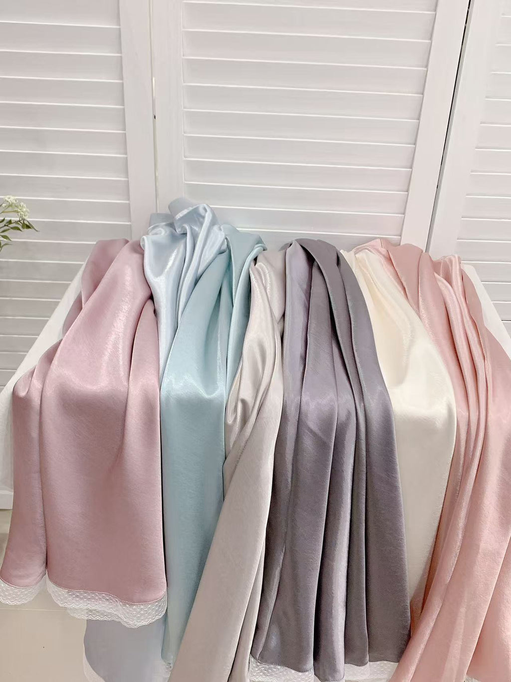 HELLO MILK TEE- 86008 緞面半裙