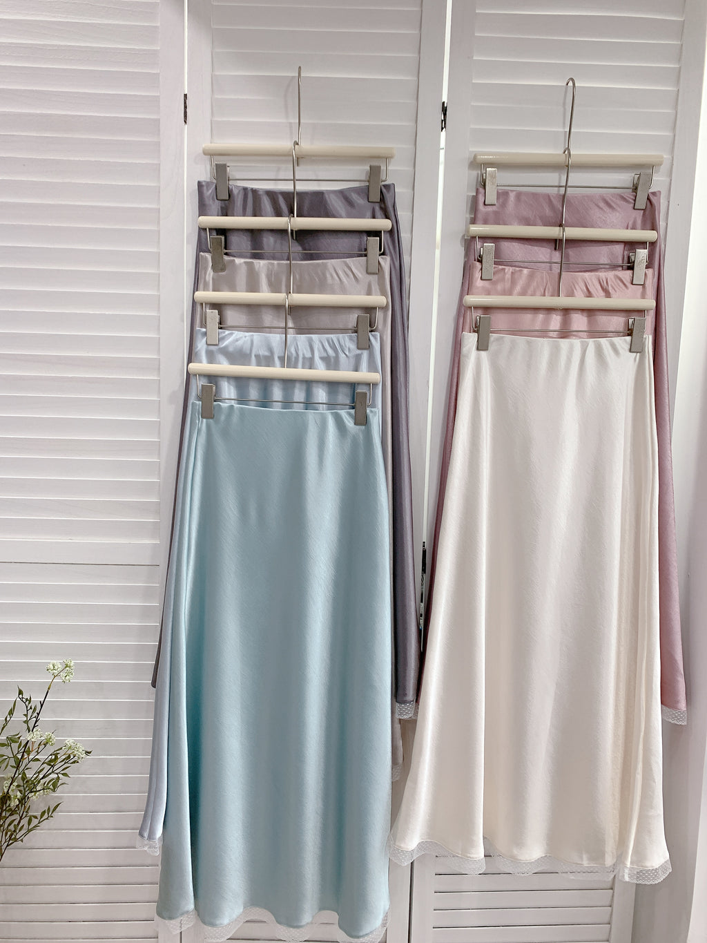 HELLO MILK TEE- 86008 緞面半裙