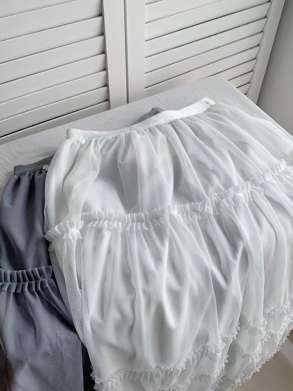 HELLO MILK TEE- 86053 網紗半裙