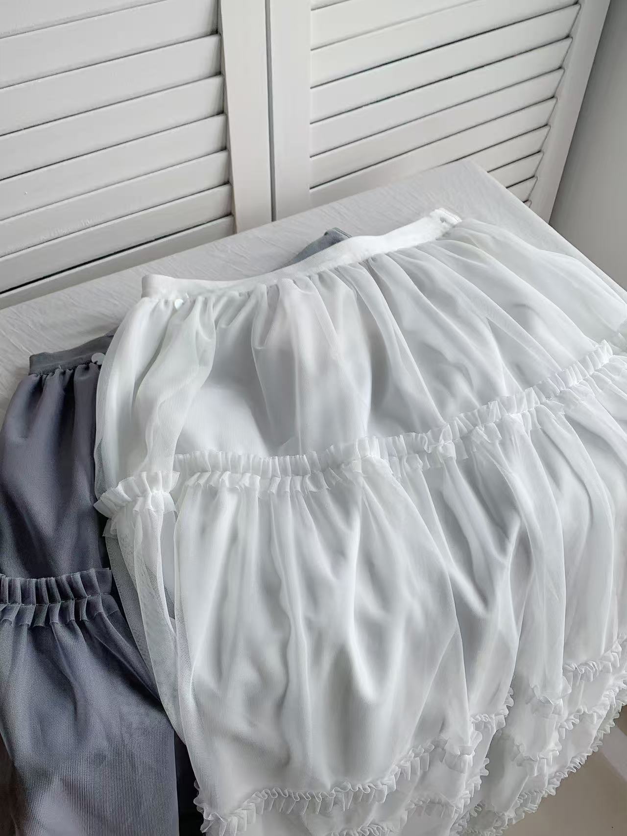 HELLO MILK TEE- 86053 網紗半裙