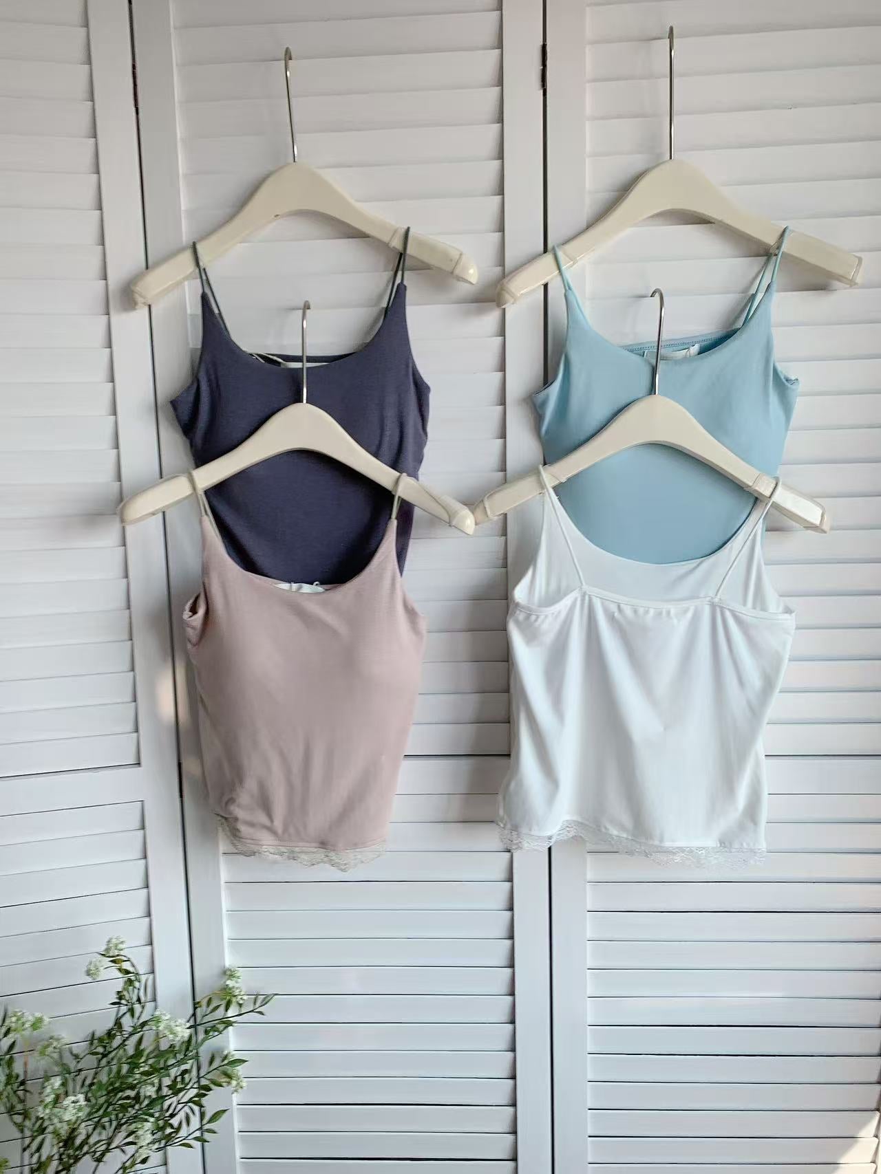 HELLO MILK TEE- 86017 吊帶LACE有墊上衣