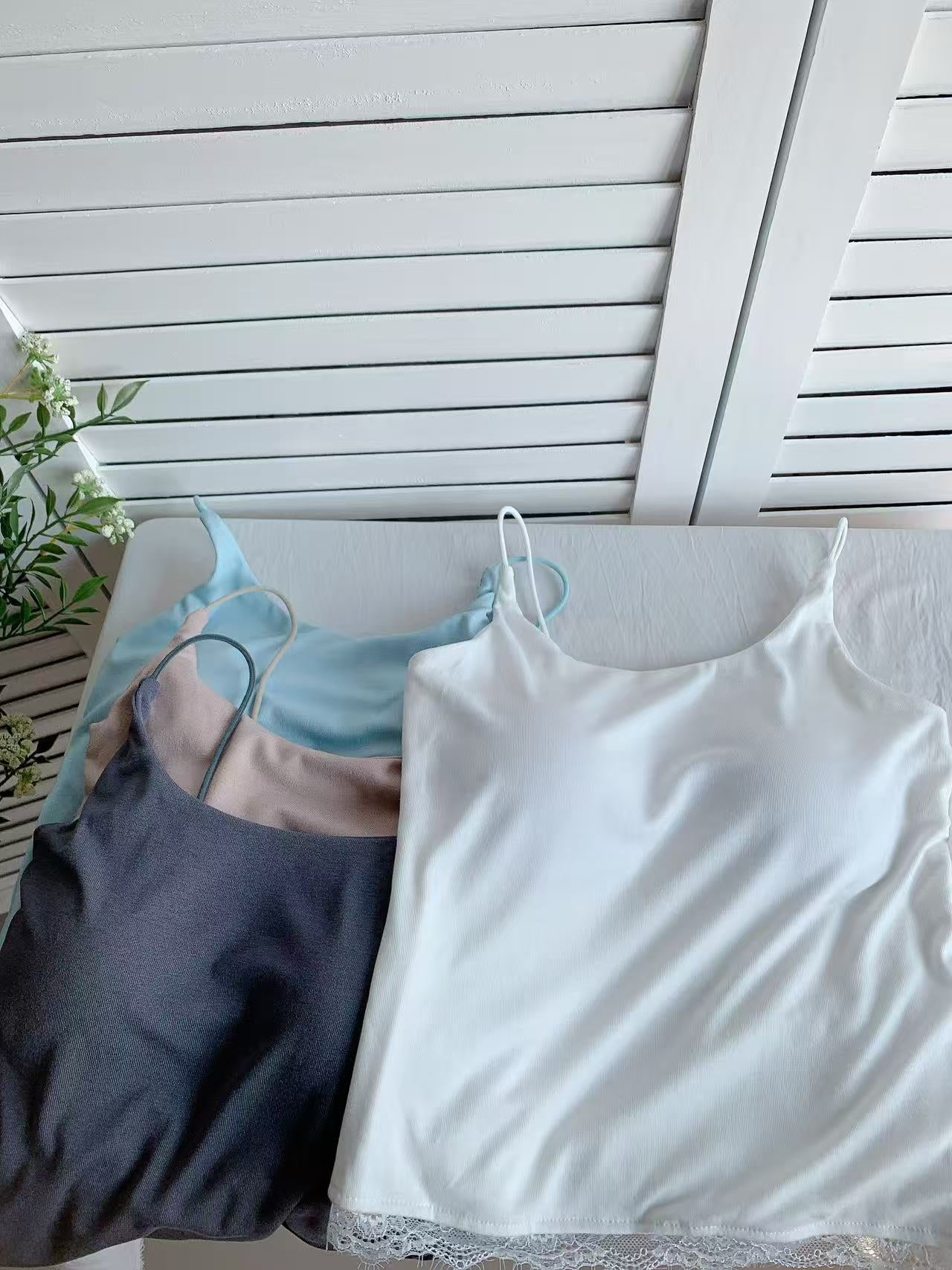 HELLO MILK TEE- 86017 吊帶LACE有墊上衣