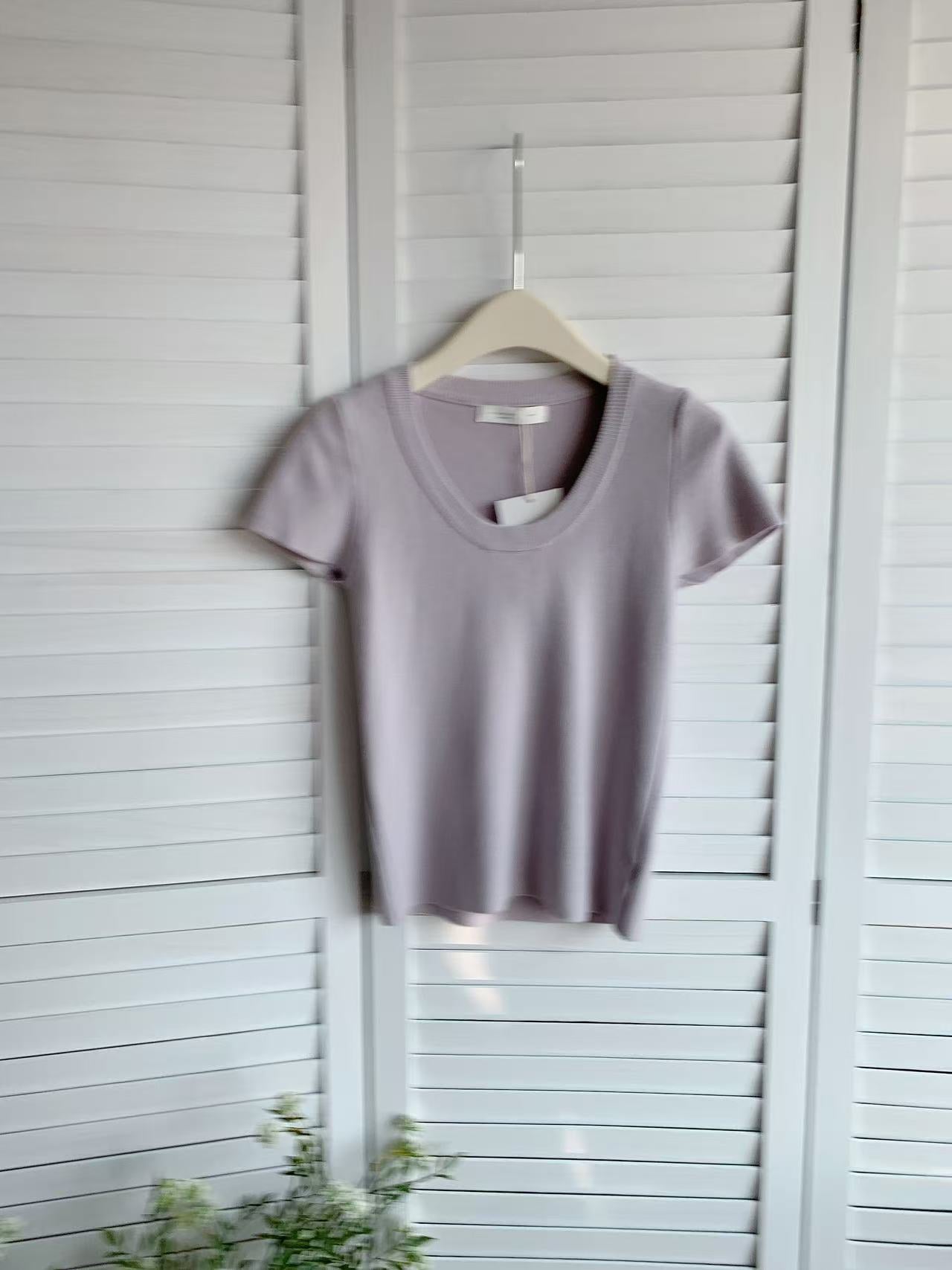 HELLO MILK TEE- 86056 圓領後小蝴蝶結上衣