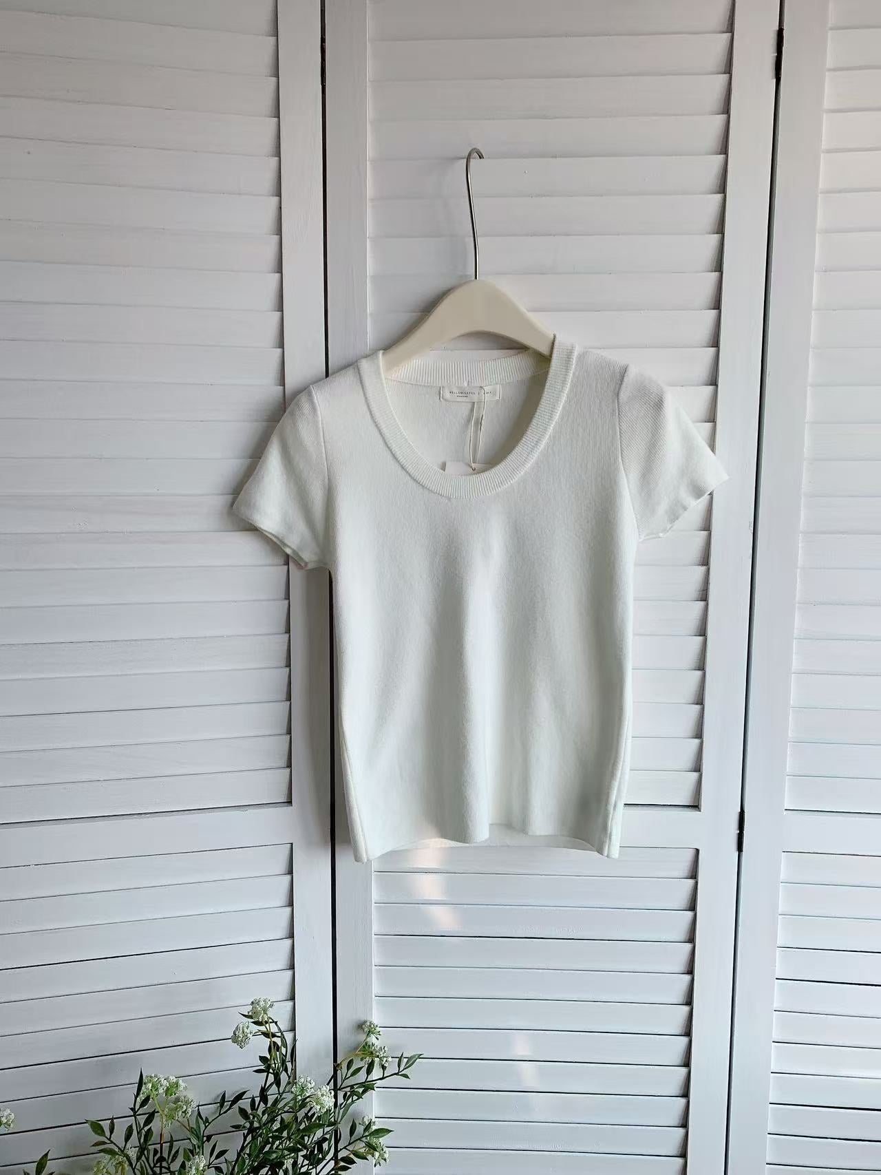 HELLO MILK TEE- 86056 圓領後小蝴蝶結上衣