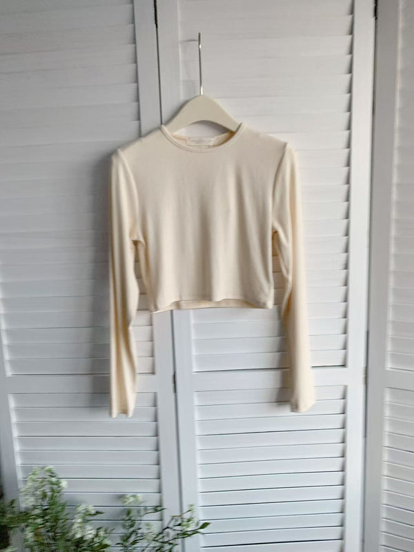 HELLO MILK TEE- 86023 簡約後背小蝴蝶結上衣