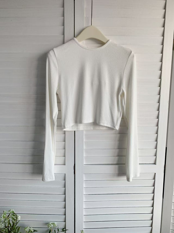 HELLO MILK TEE- 86023 簡約後背小蝴蝶結上衣